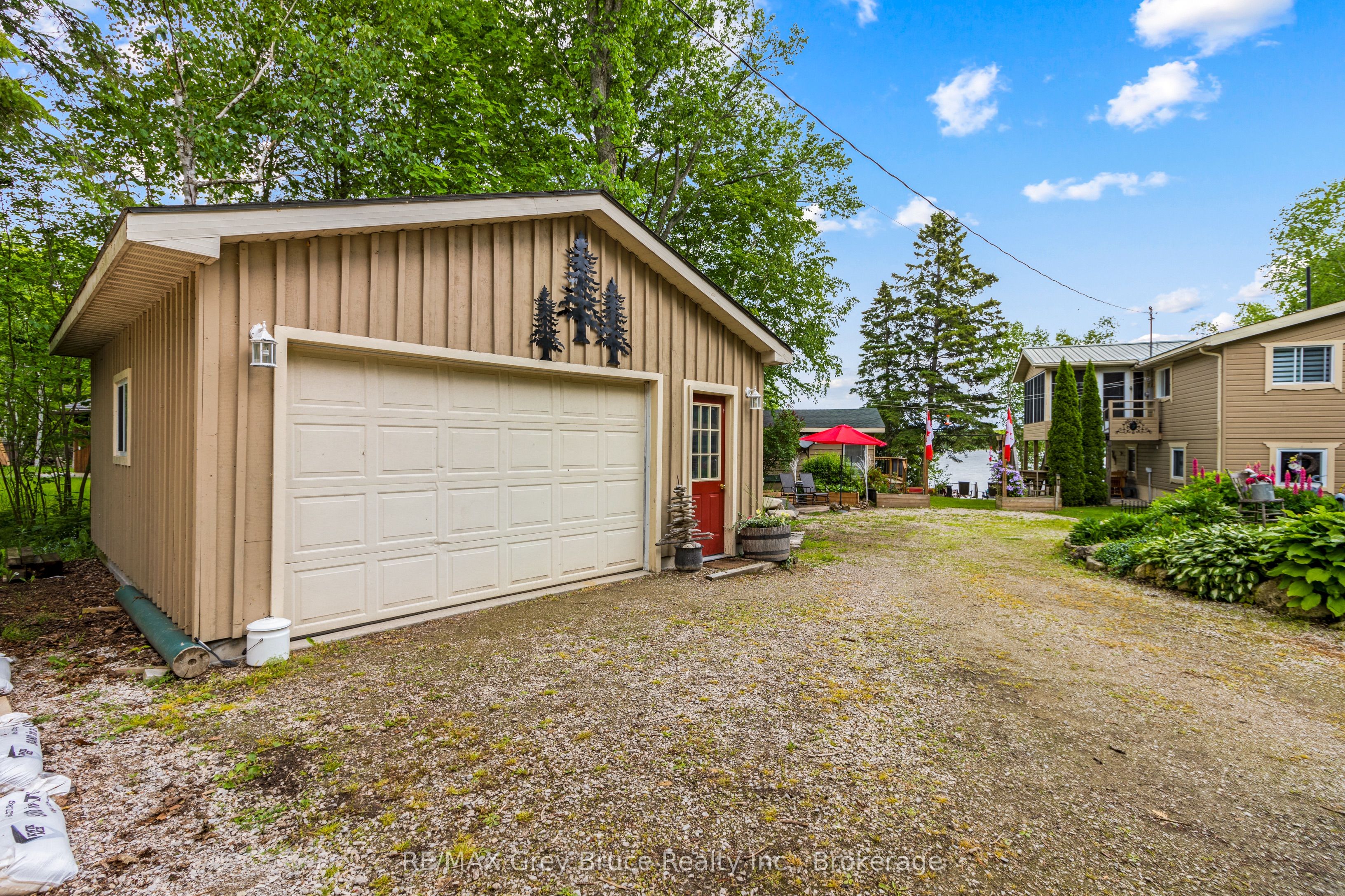 156 Miller Lake Shore Road Property Photo 44