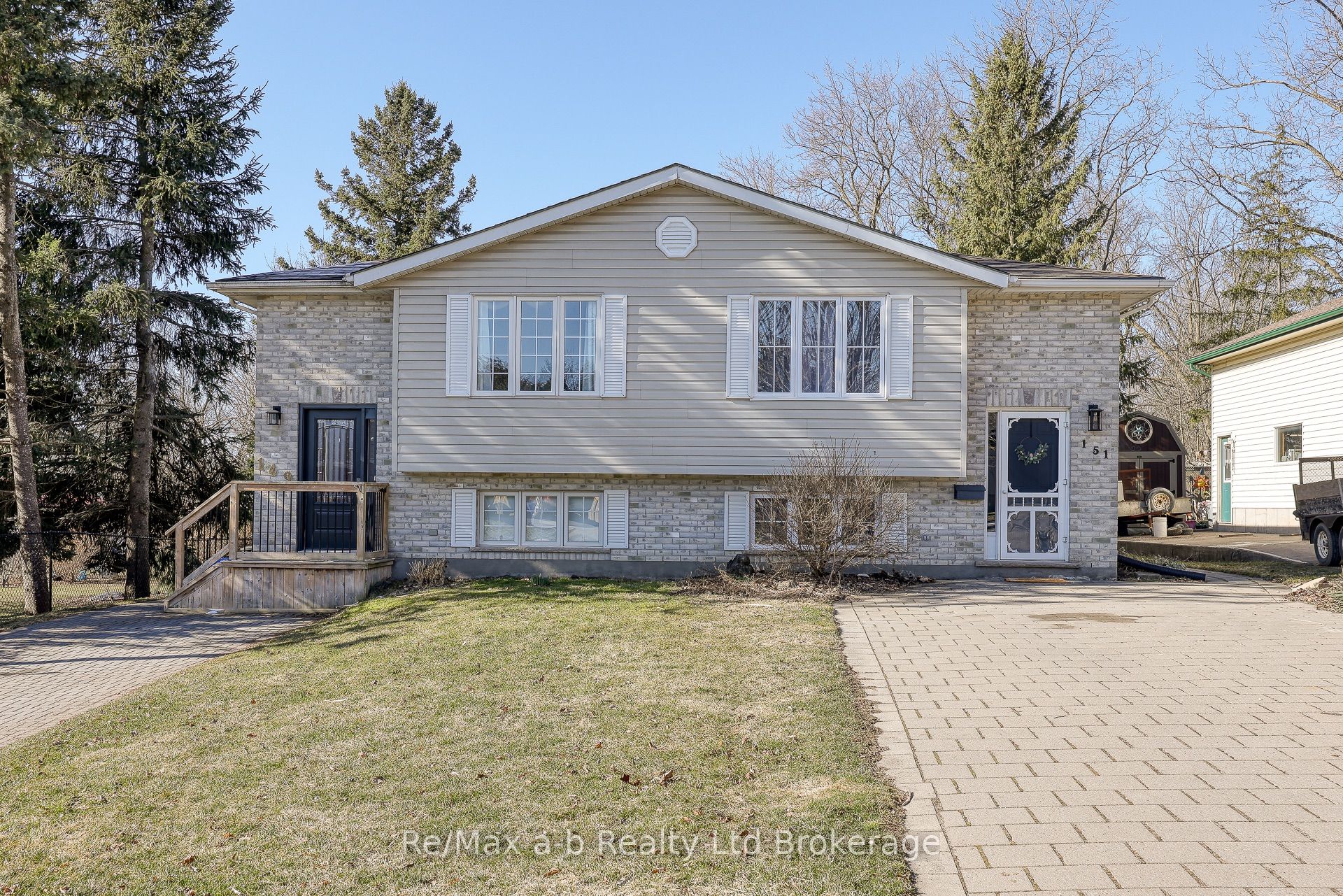 151 Bruce Street Property Photo