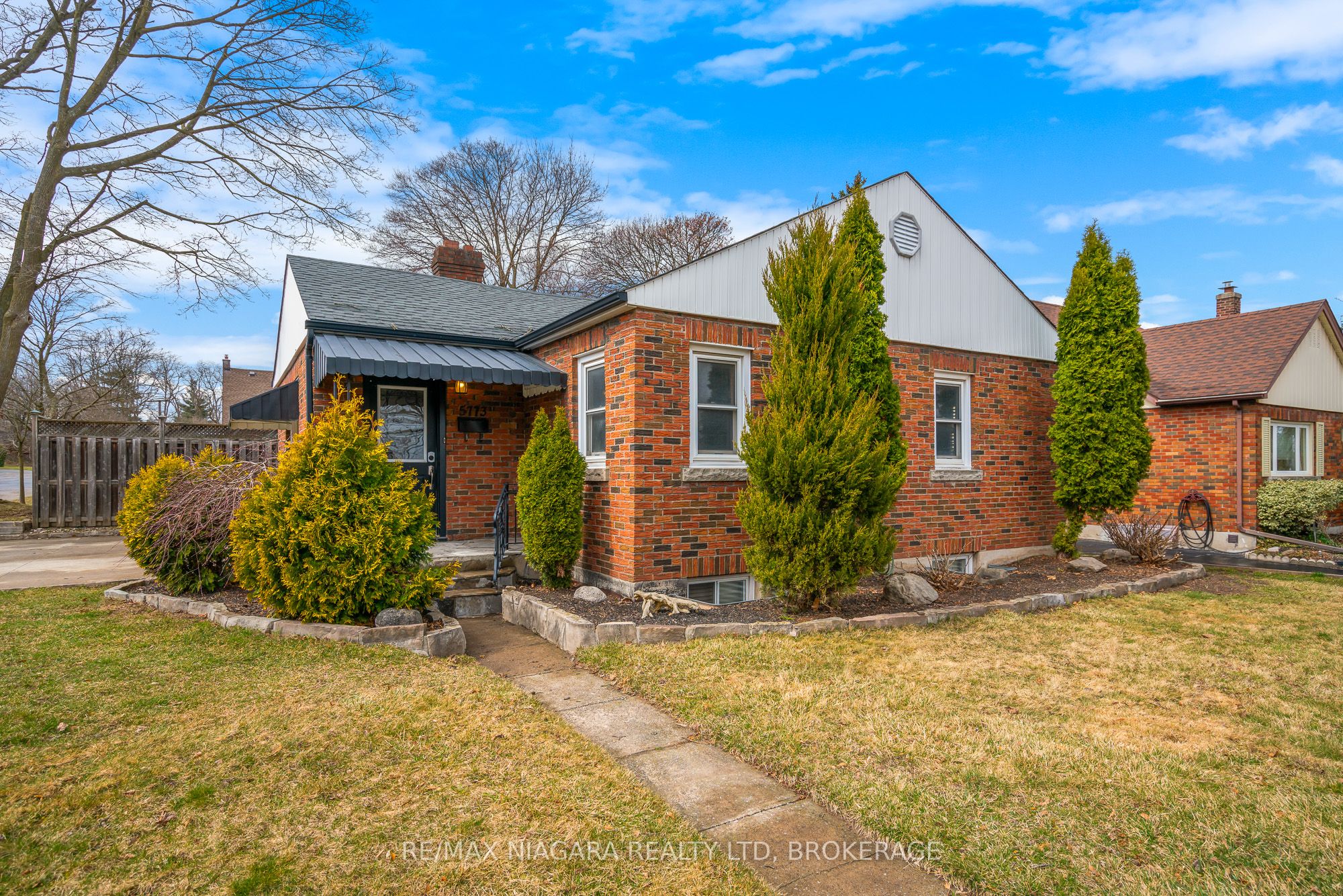5773 Lowell Avenue Property Photo