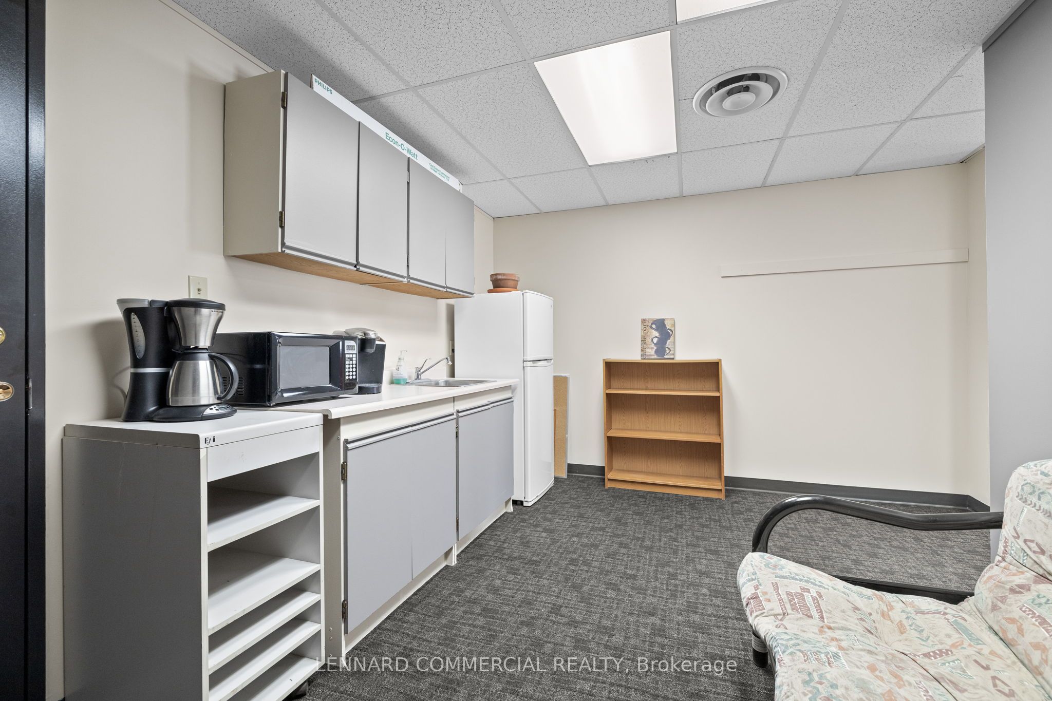 #unit 202 - 1775 Courtwood Crescent Property Photo 7