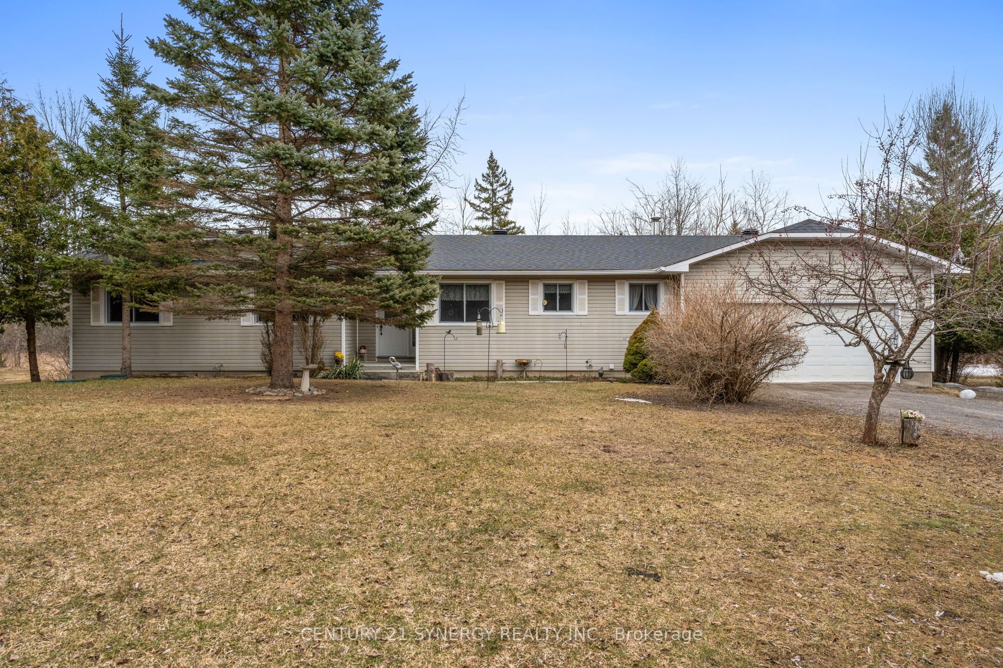 717 Townline Road Property Photo 1