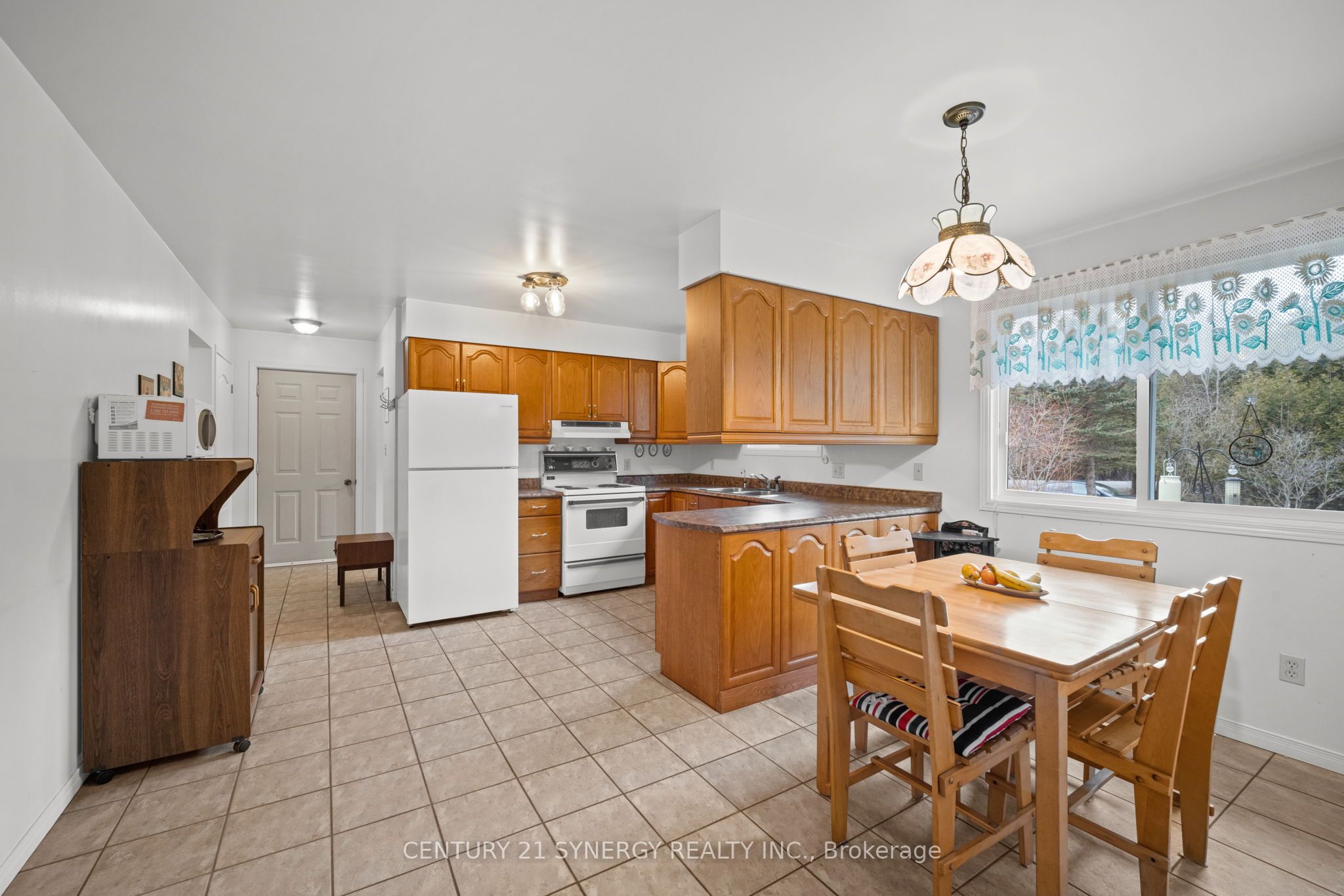 717 Townline Road Property Photo 8