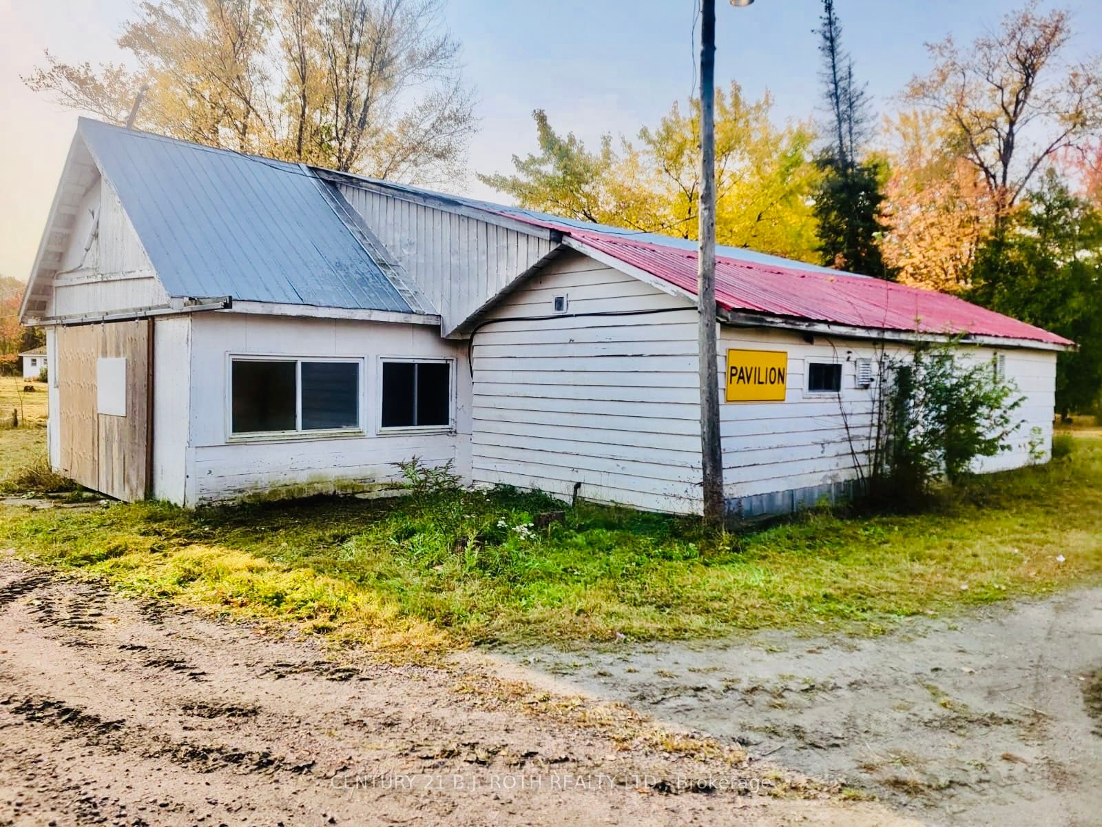 270 Pierre Road Property Photo 2