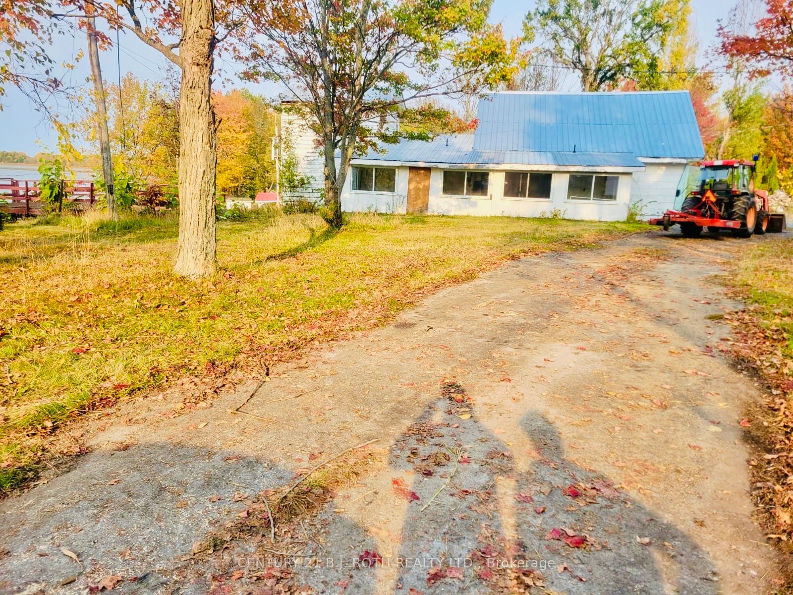 270 Pierre Road Property Photo 4