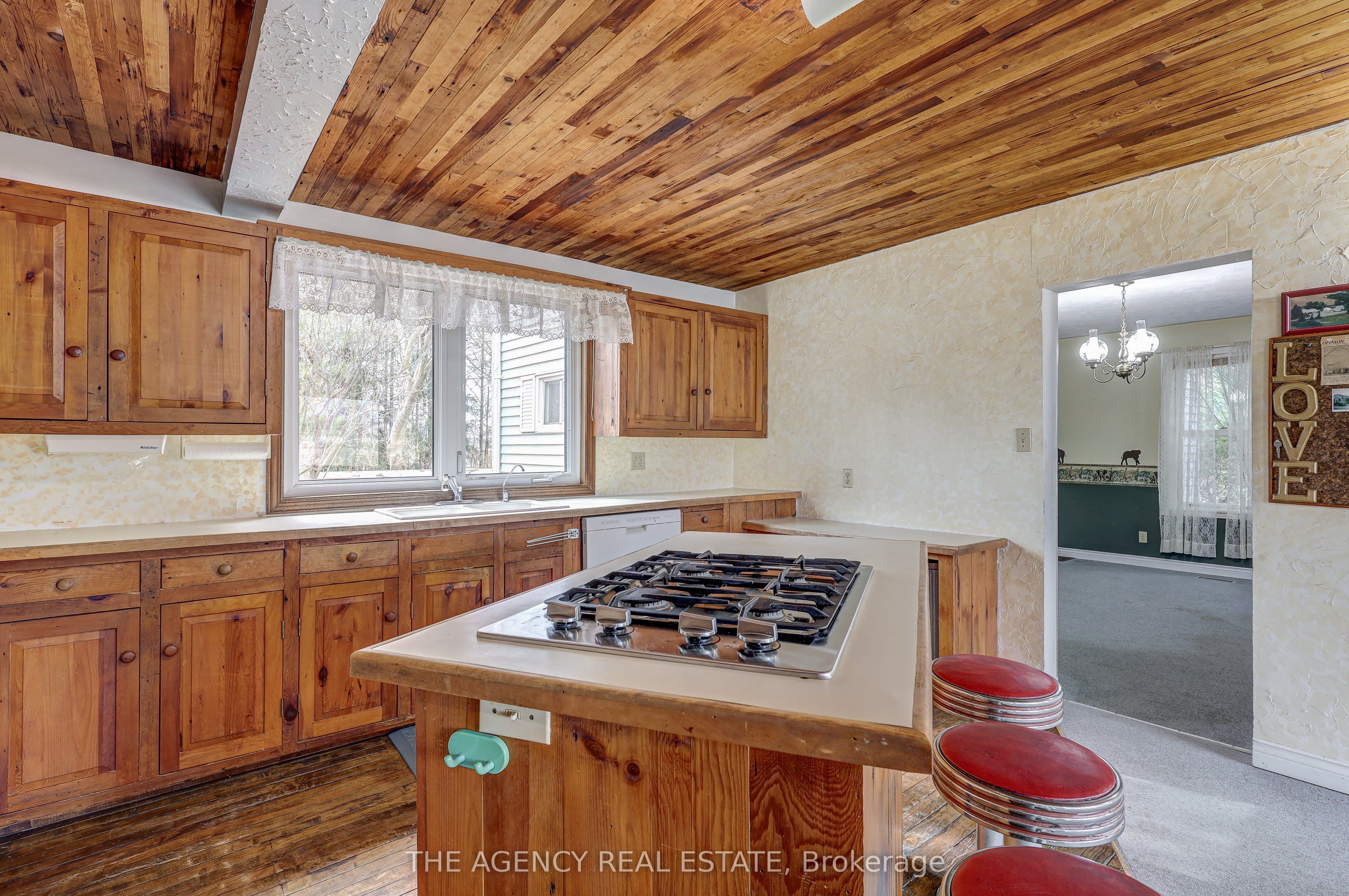 312905 Dereham Line Property Photo 9