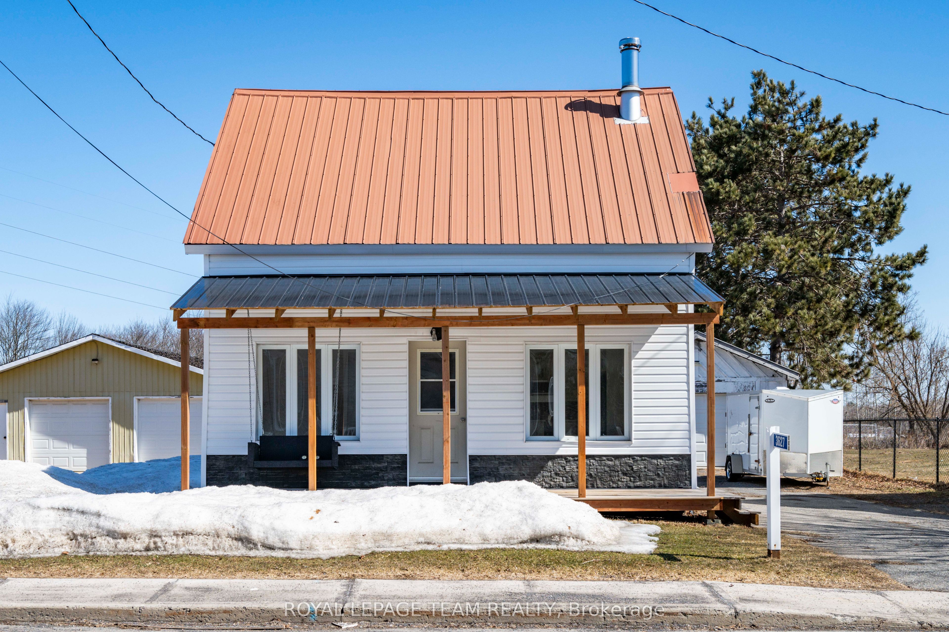 3627 Champlain Street Property Photo