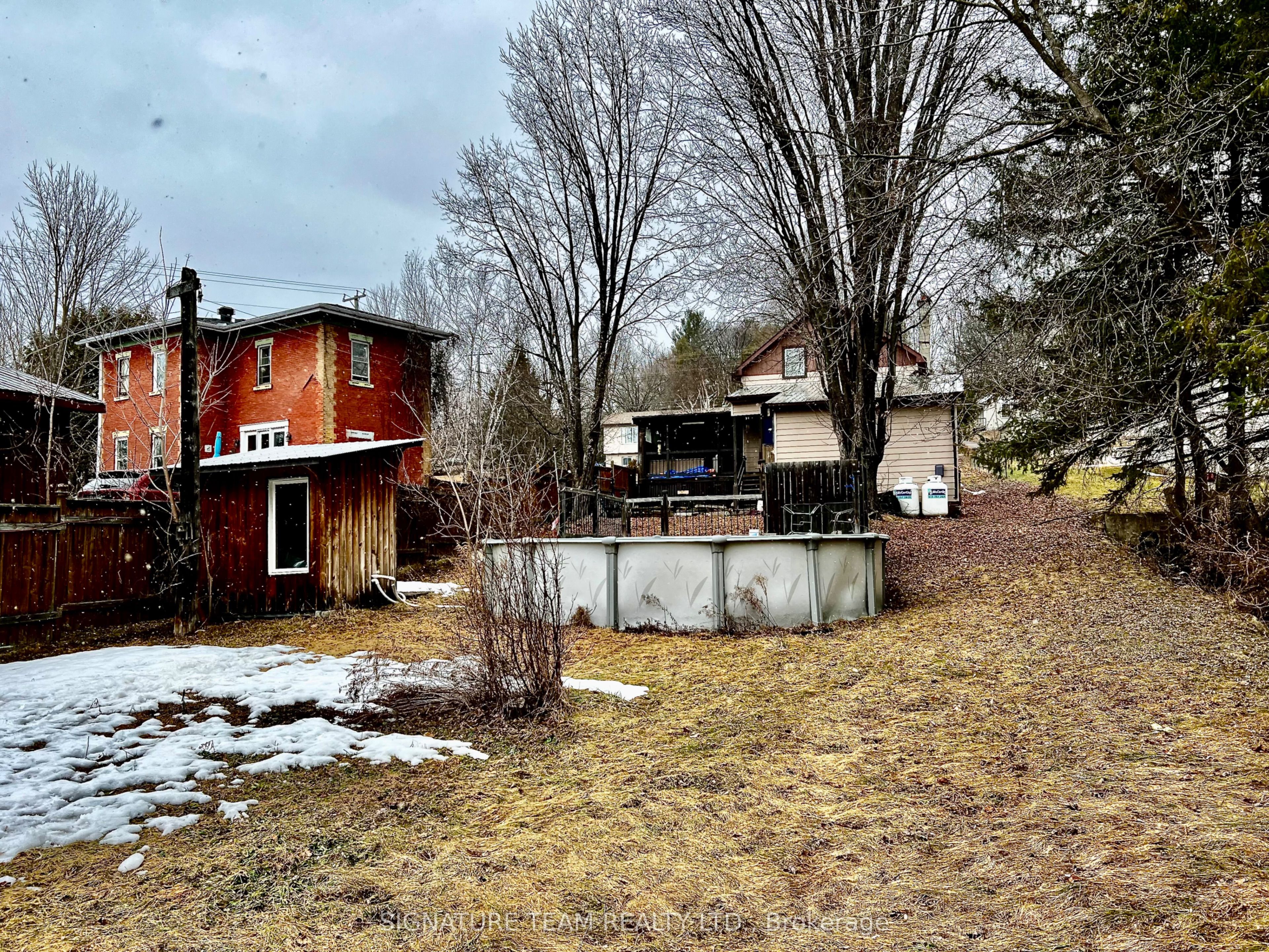 169 Bonnechere Street Property Photo 10