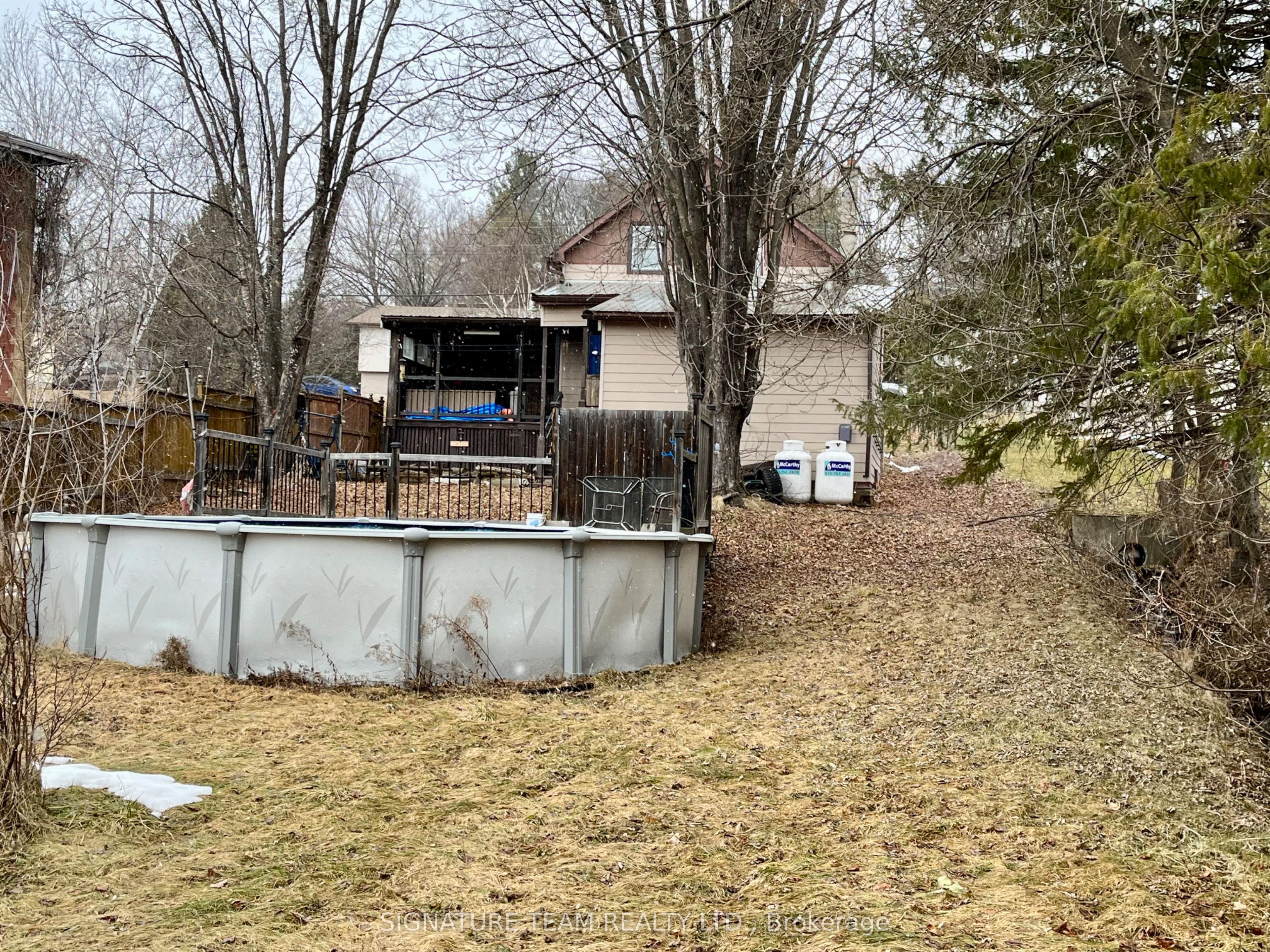 169 Bonnechere Street Property Photo 15