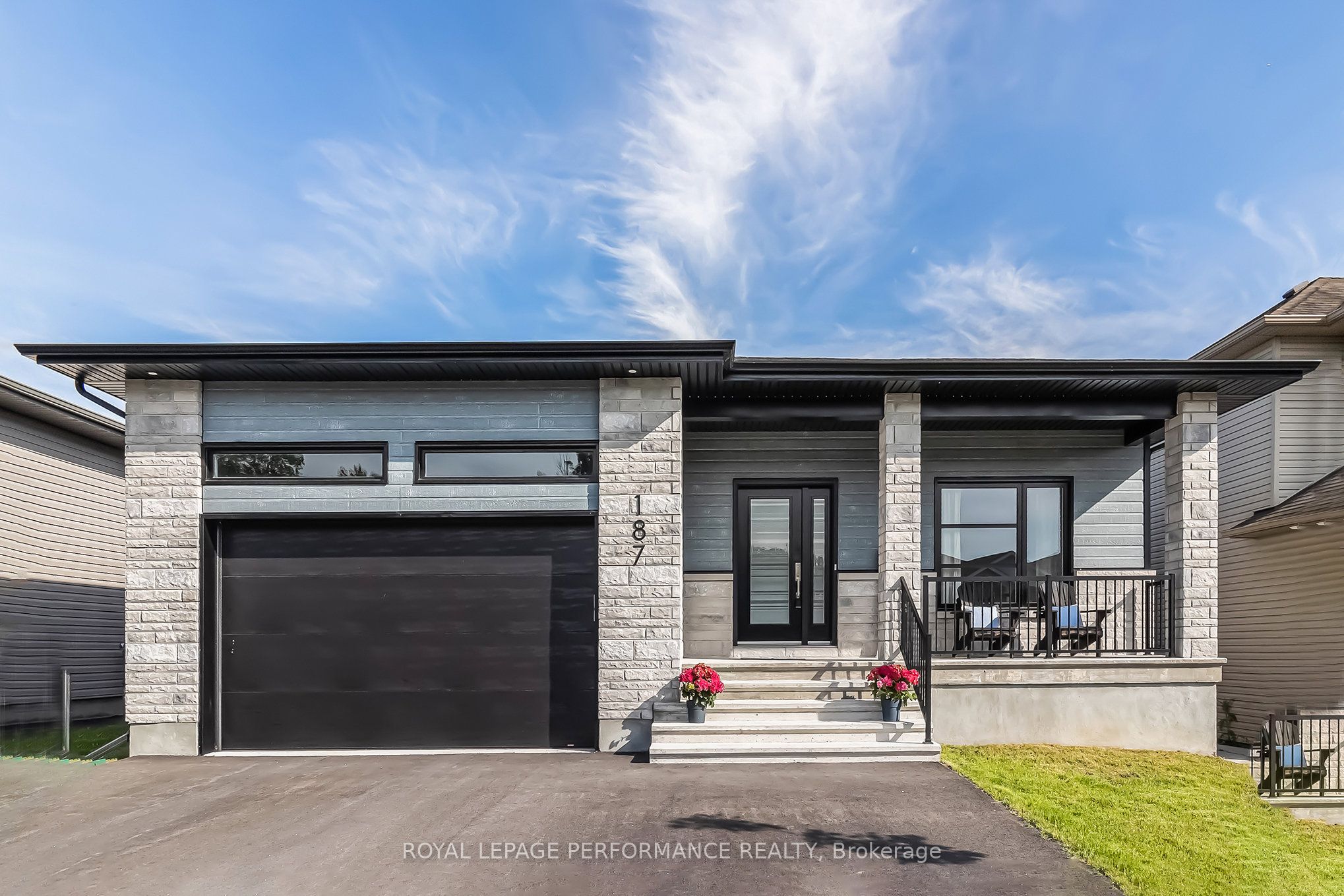 187 Filion St Property Photo