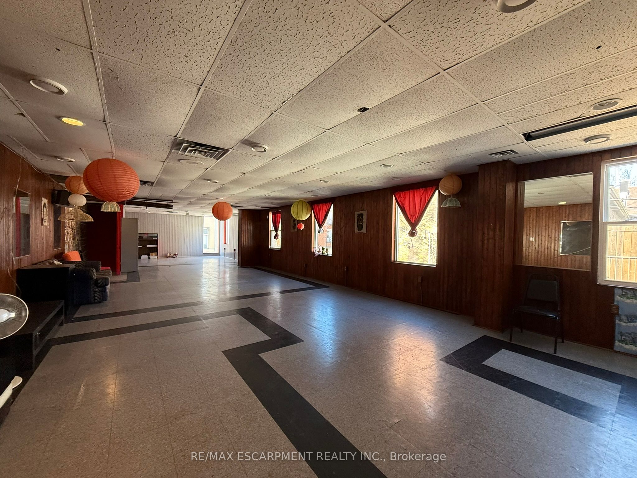 11 Walnut Street Property Photo 22