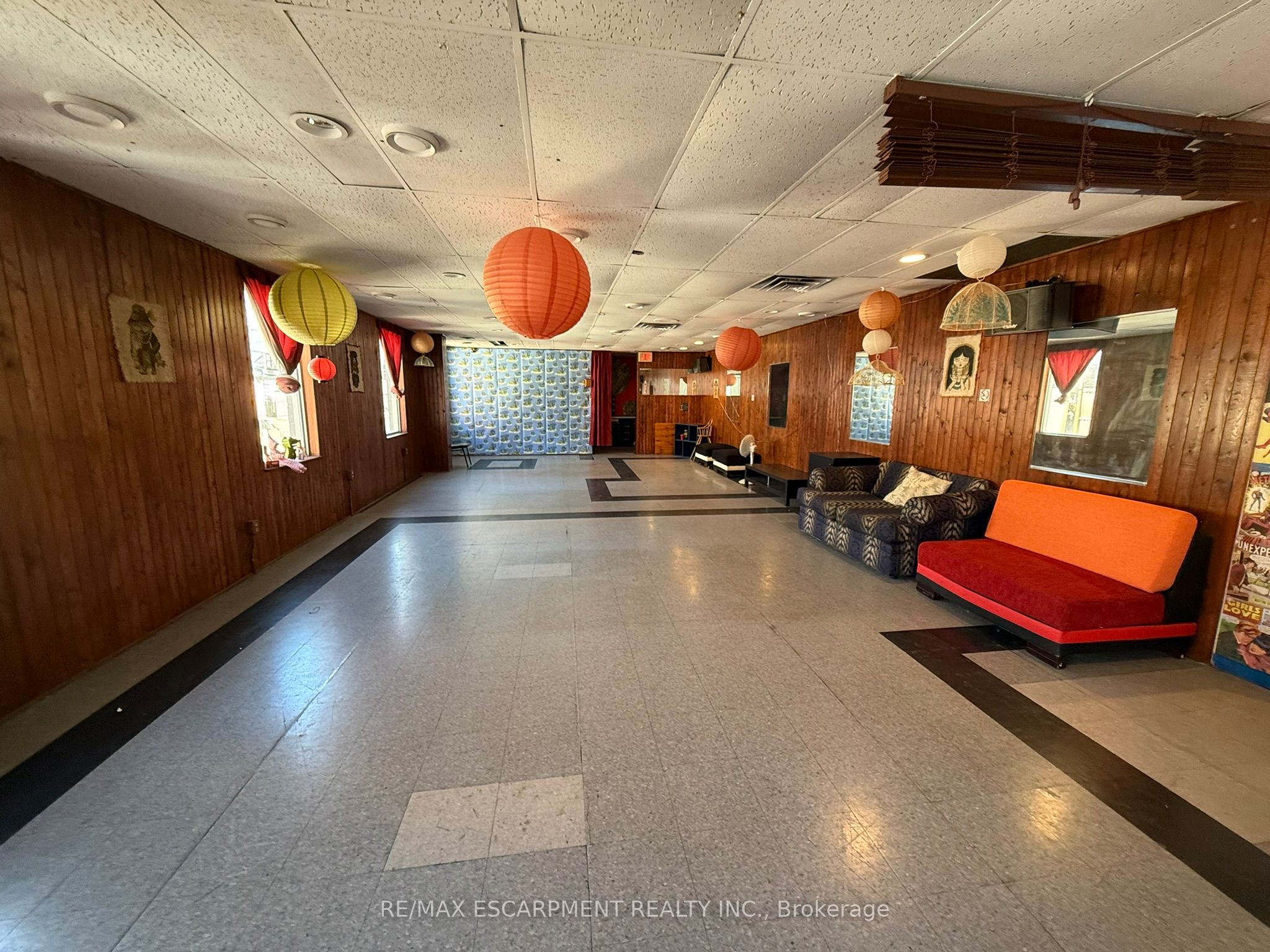 11 Walnut Street Property Photo 27