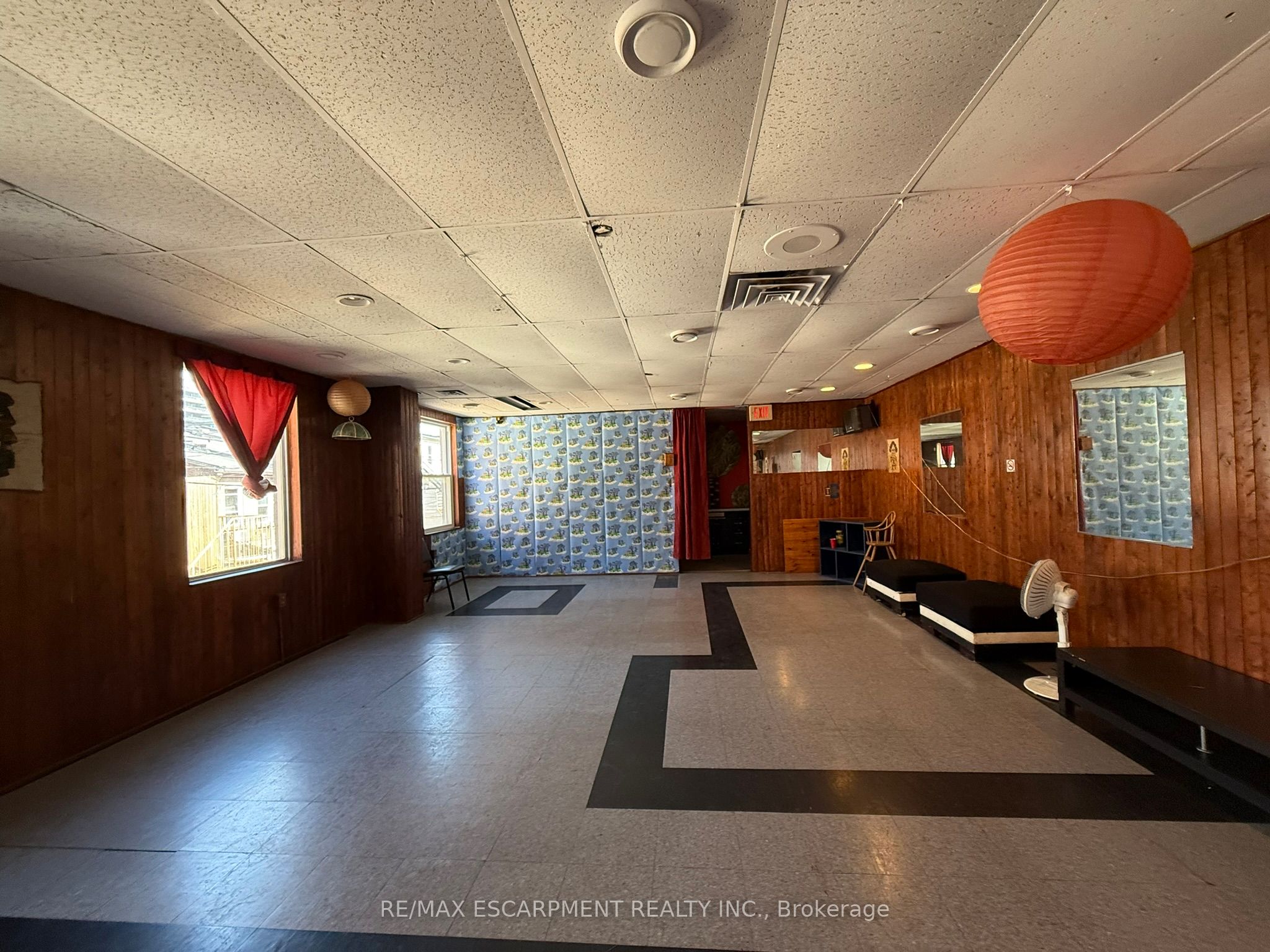 11 Walnut Street Property Photo 28