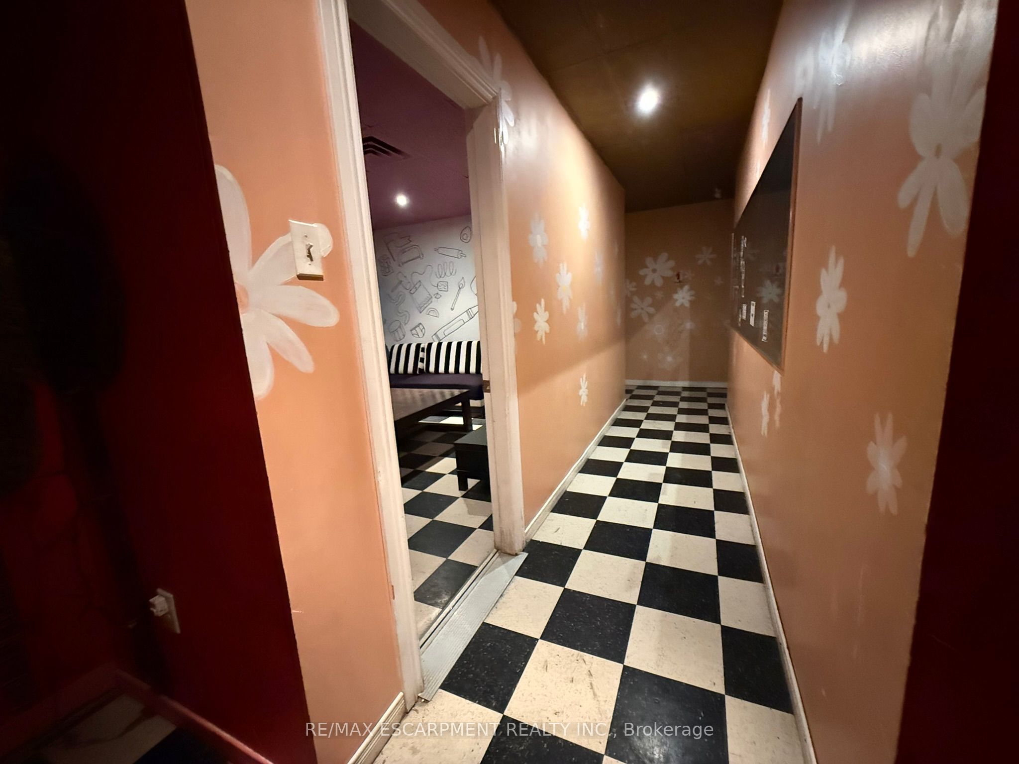 11 Walnut Street Property Photo 33