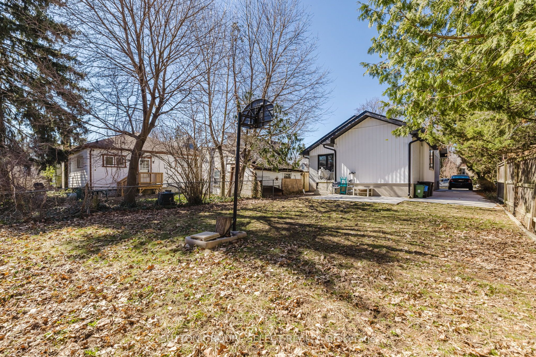 14 Willingdon Avenue Property Photo 3