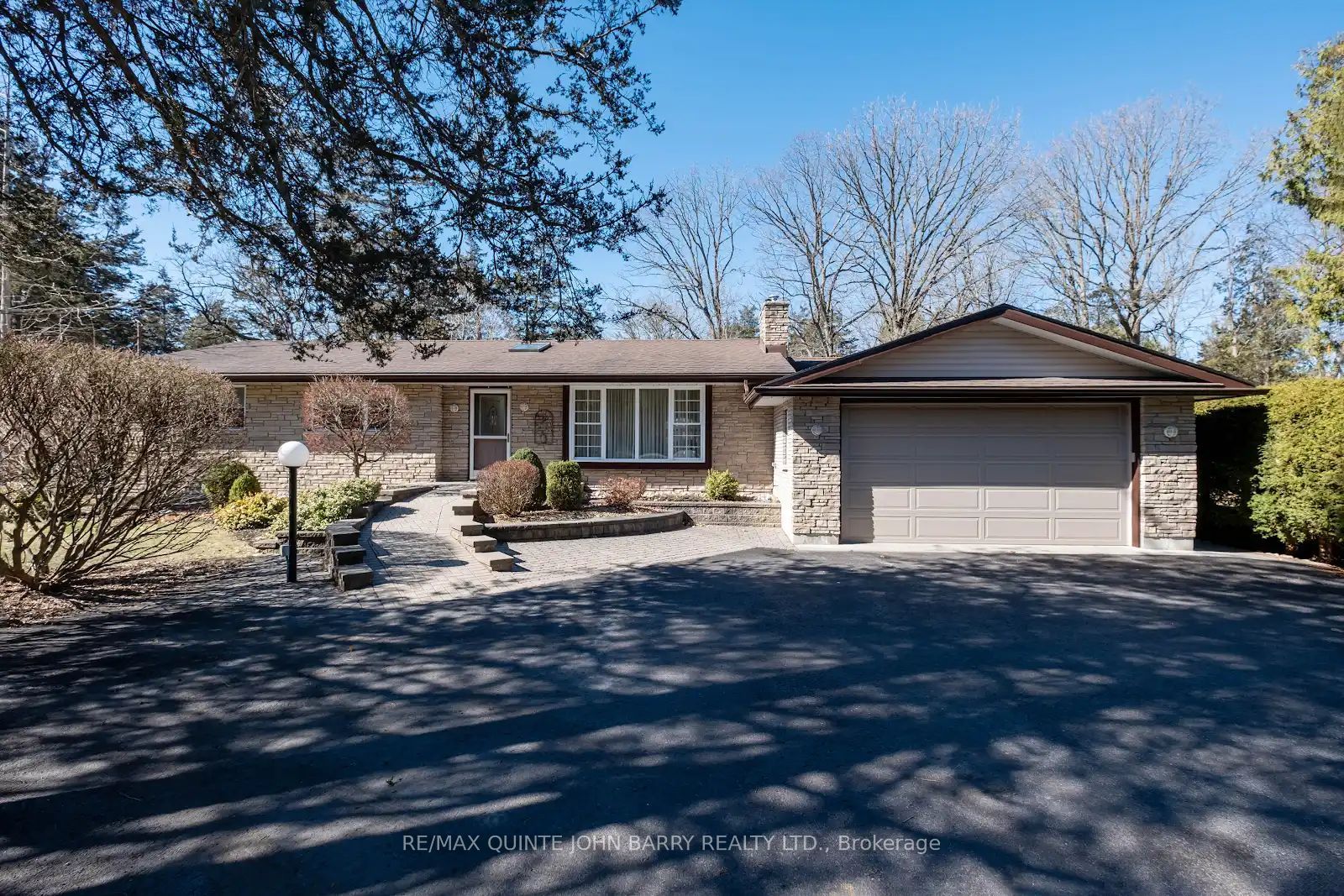 1385 Glen Miller Road Property Photo