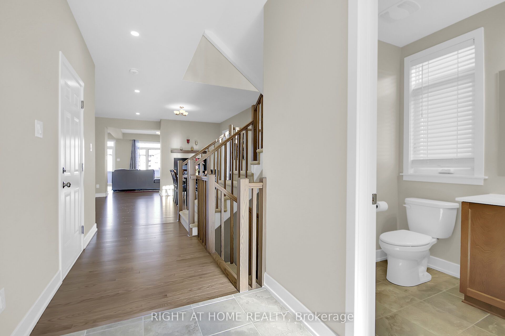 935 Embankment Street Property Photo 4