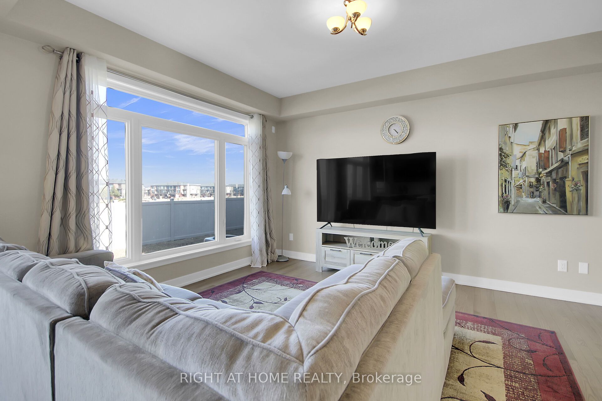 935 Embankment Street Property Photo 17