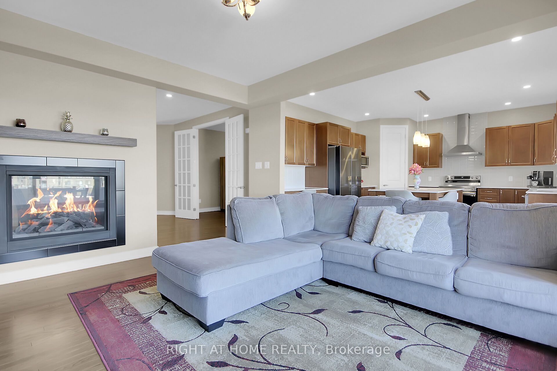 935 Embankment Street Property Photo 18