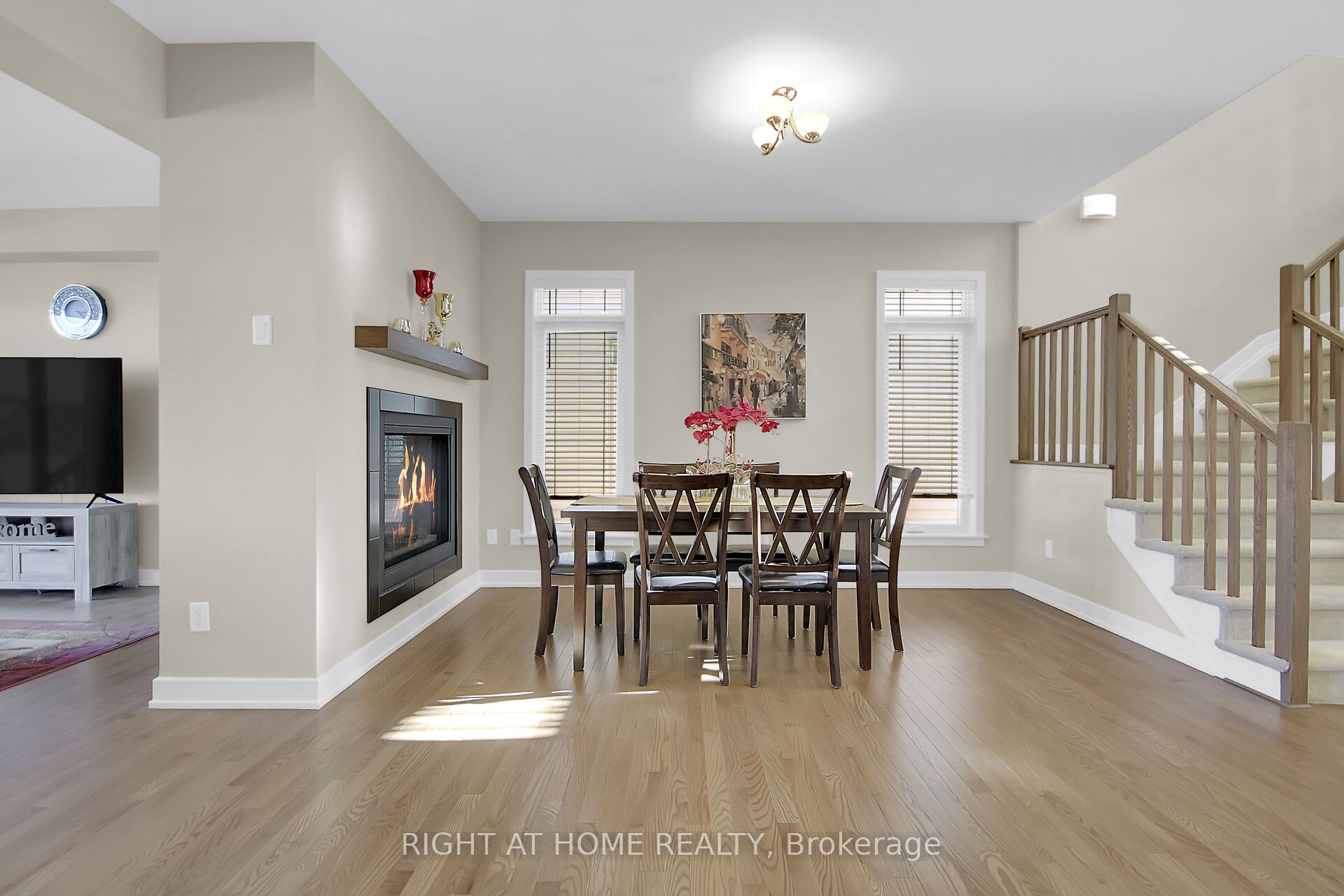 935 Embankment Street Property Photo 22