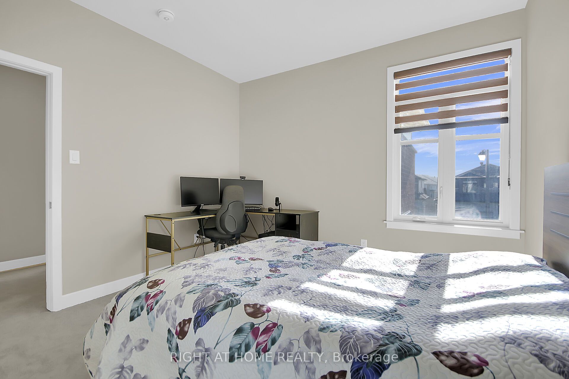 935 Embankment Street Property Photo 42