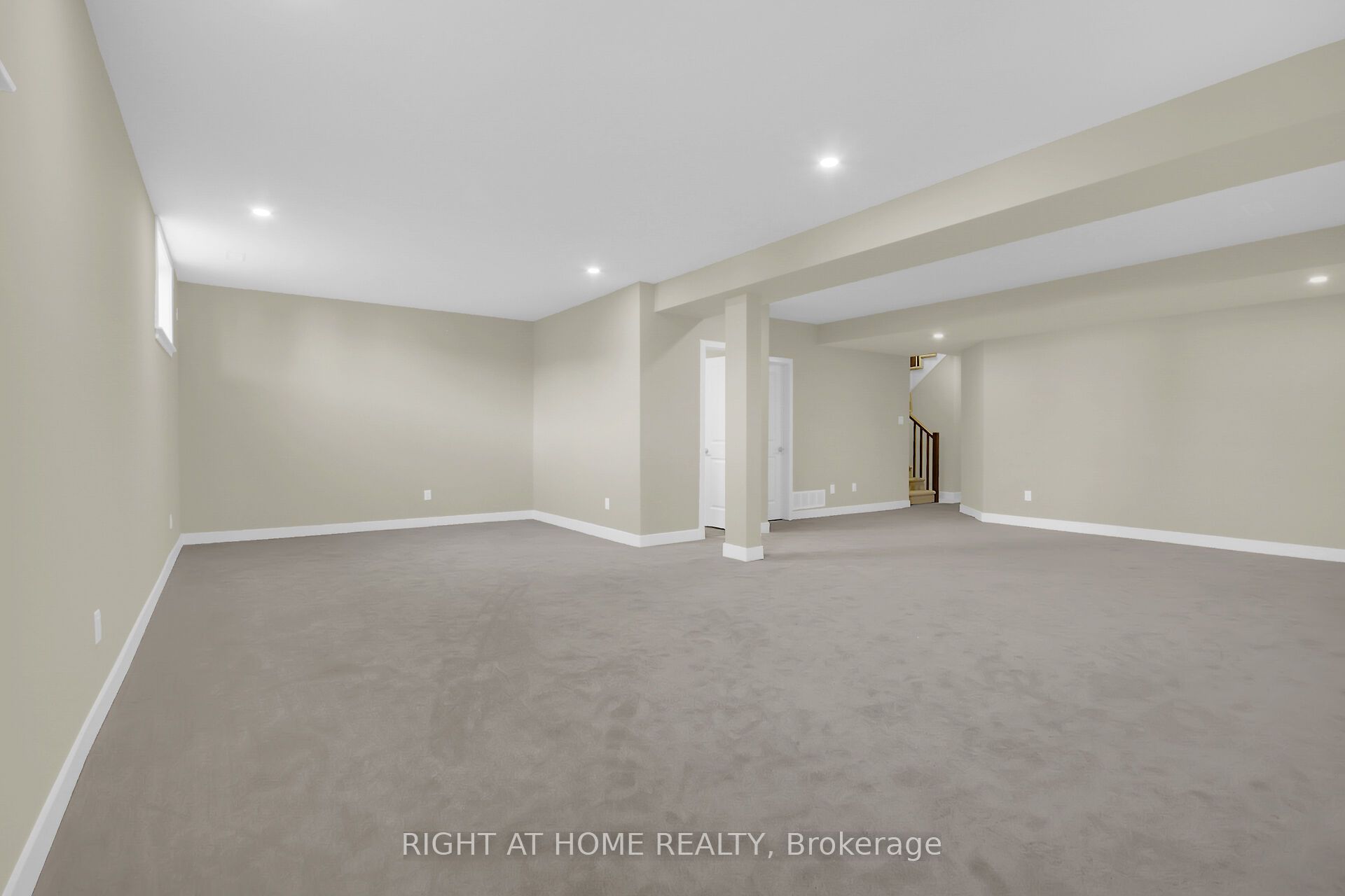 935 Embankment Street Property Photo 45