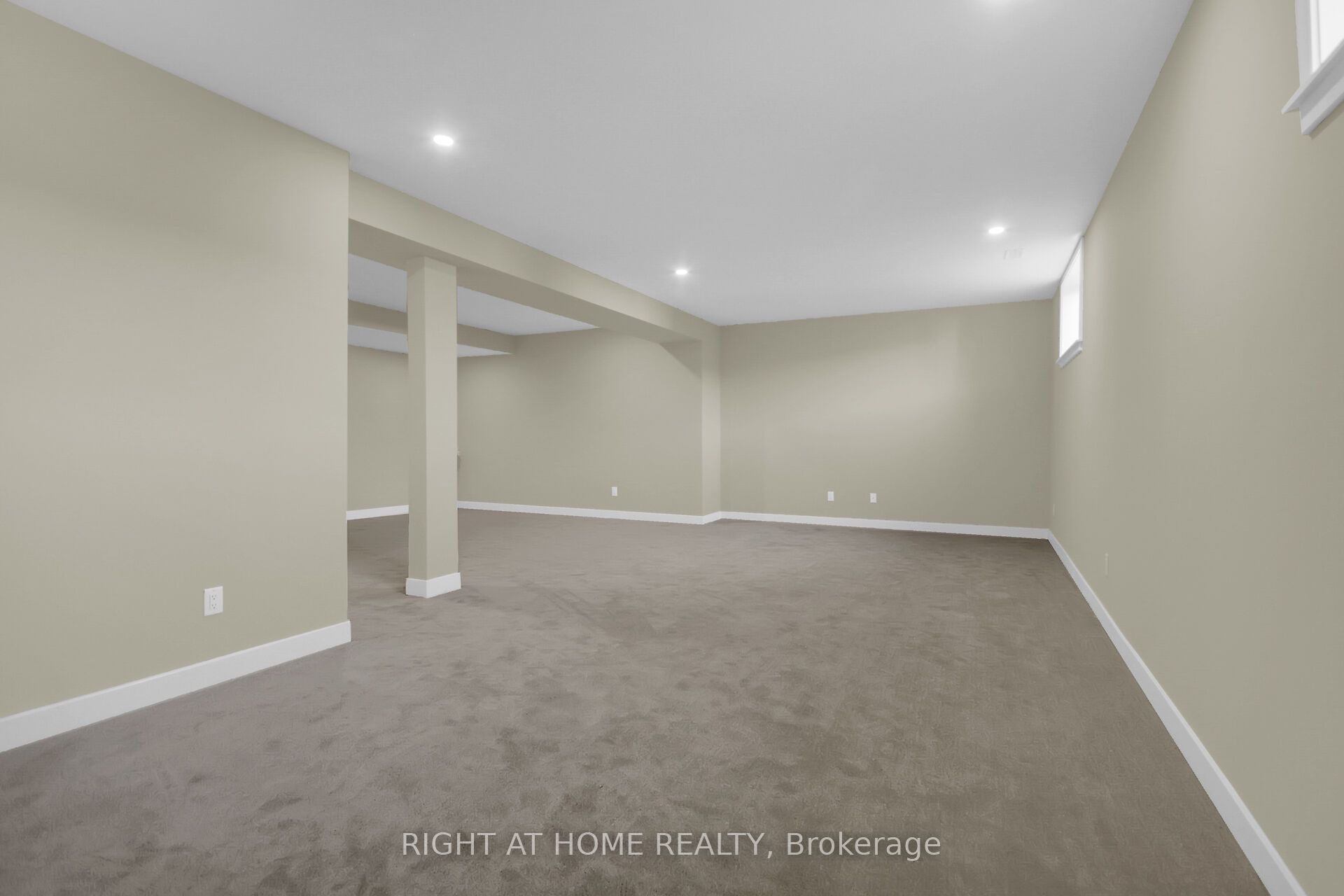 935 Embankment Street Property Photo 47