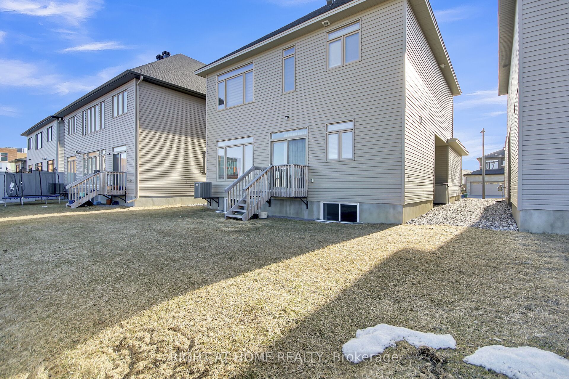 935 Embankment Street Property Photo 48