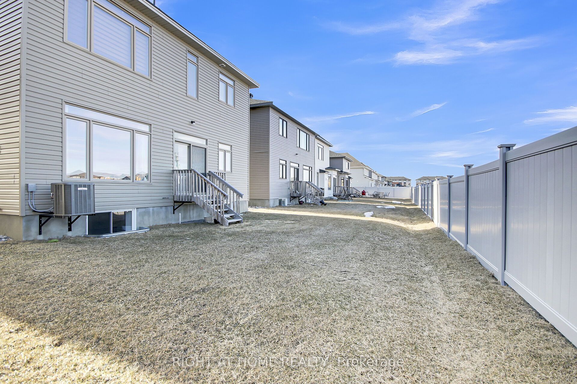 935 Embankment Street Property Photo 49