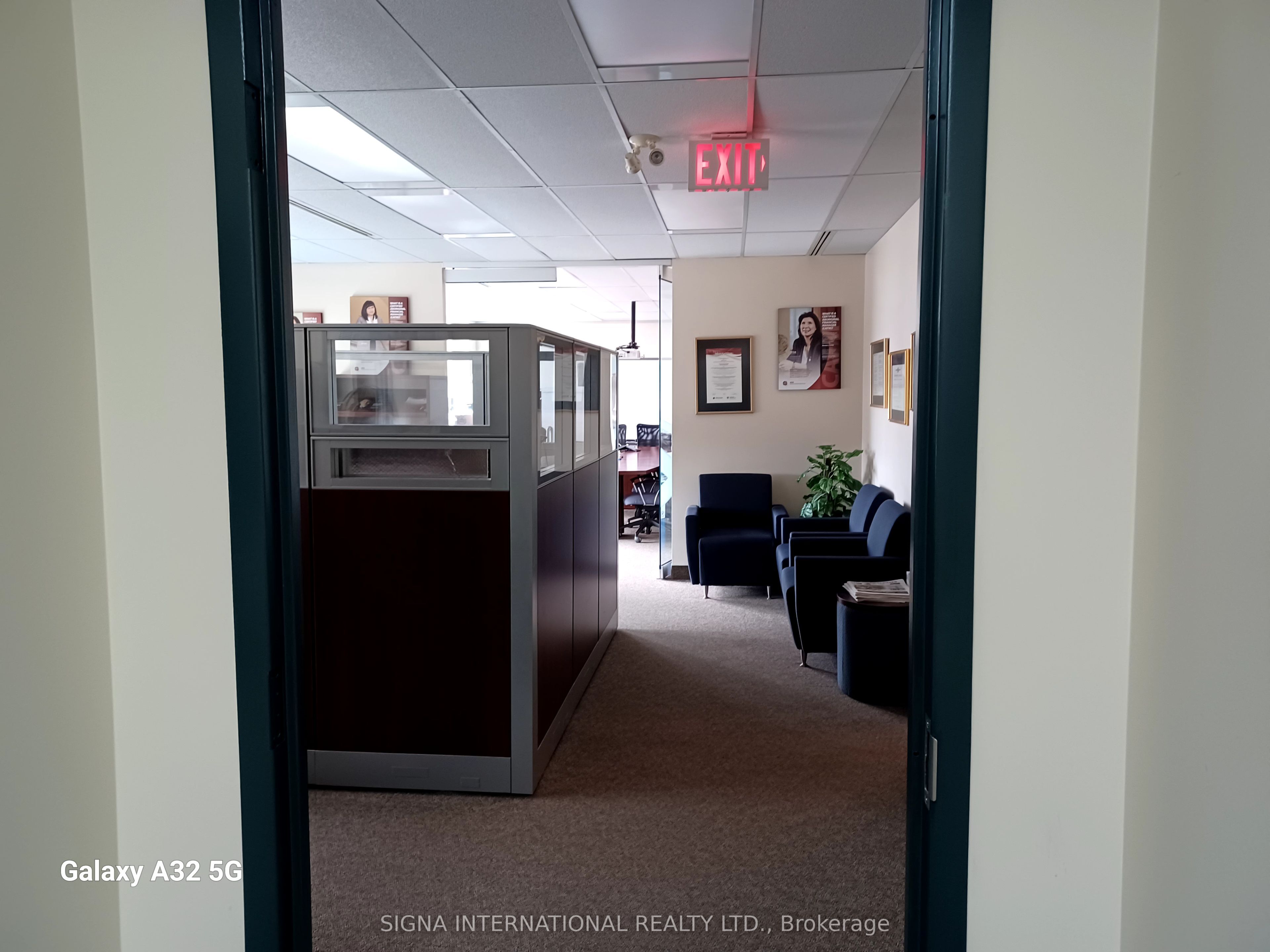 #303 - 1066 Somerset Street Property Photo 3