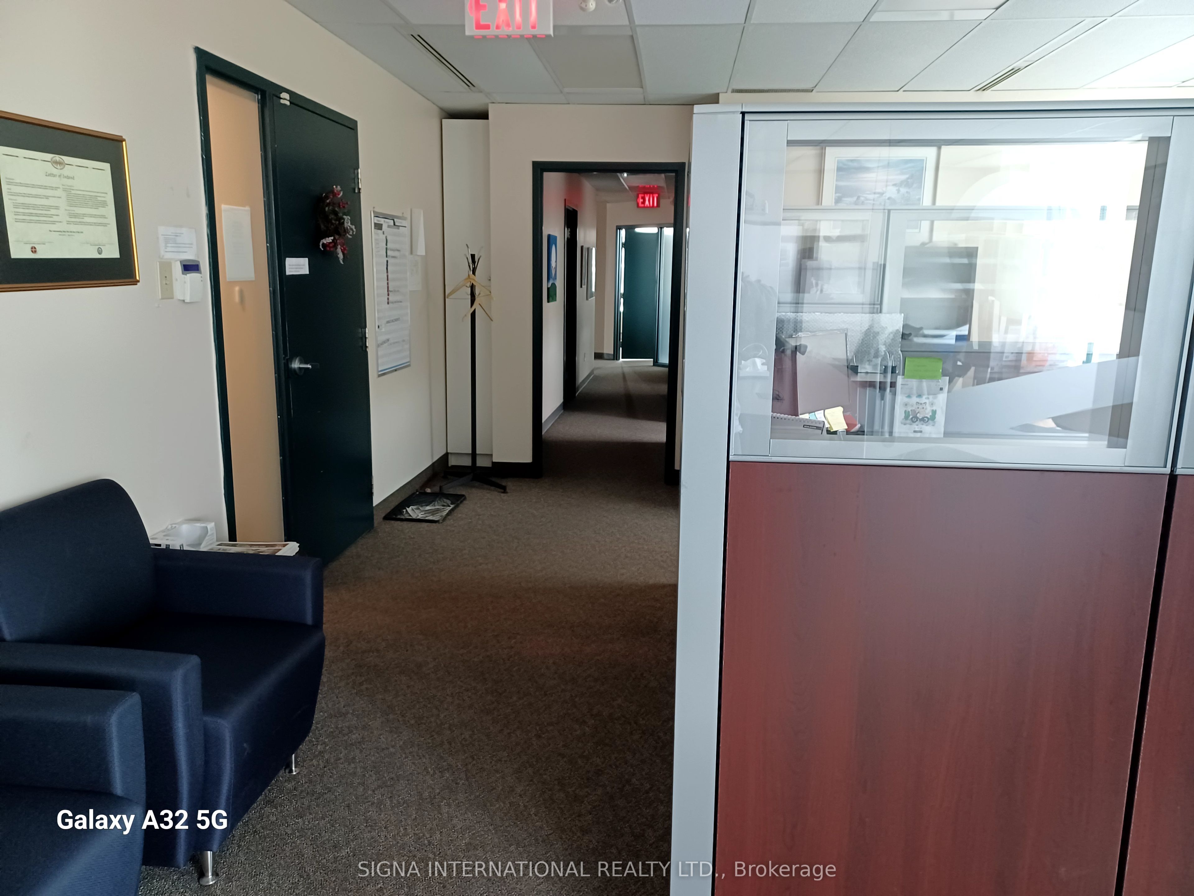 #303 - 1066 Somerset Street Property Photo 4
