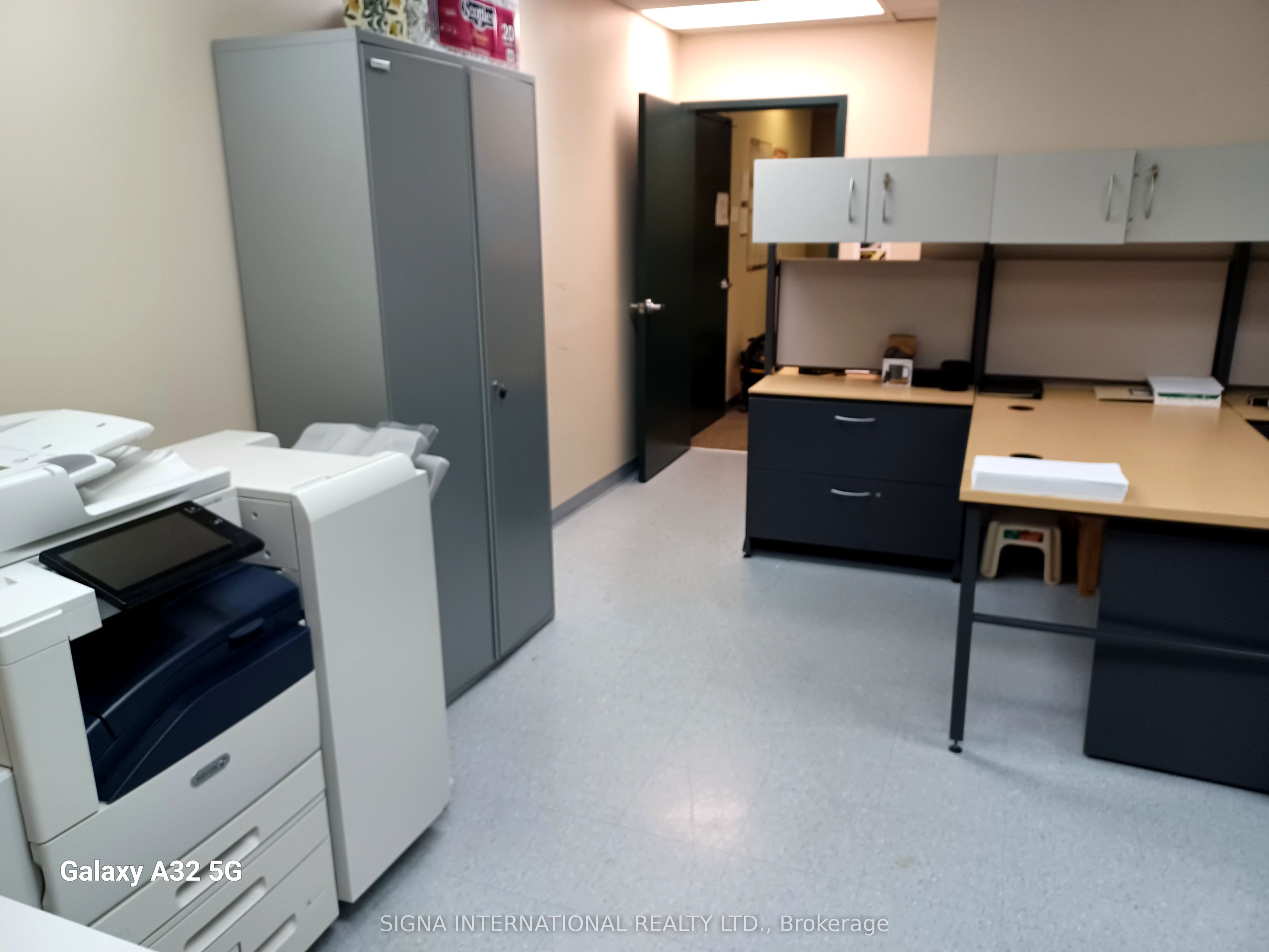 #303 - 1066 Somerset Street Property Photo 21