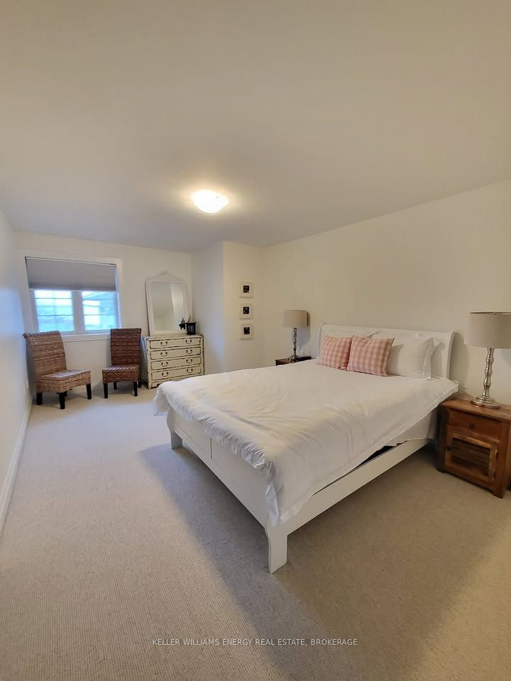 153 Wellington Main Street Suite 2 Property Photo 10