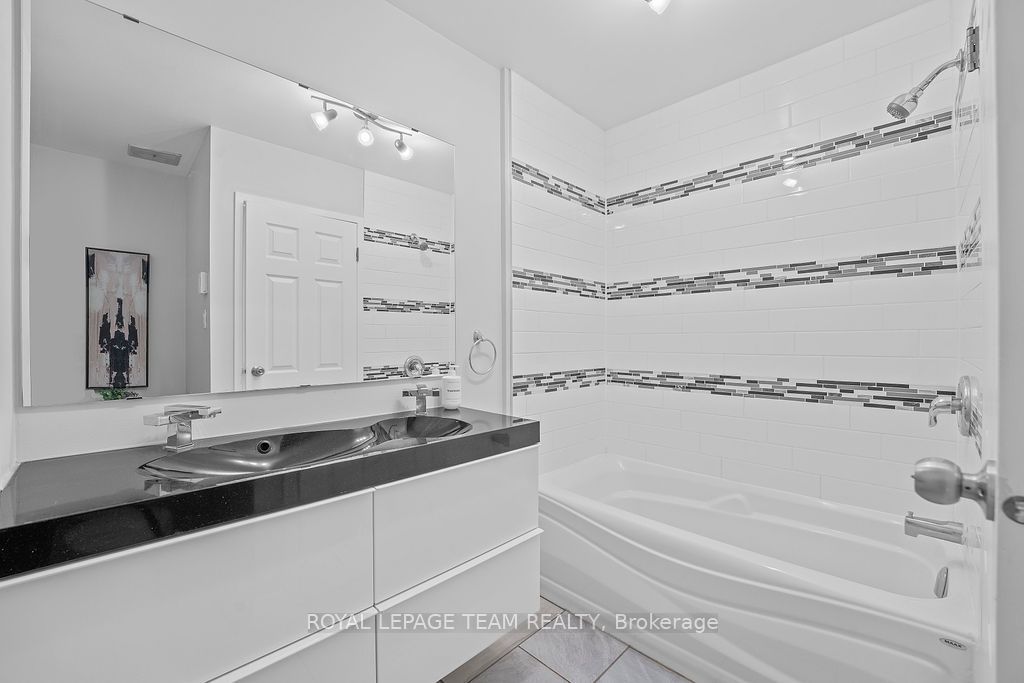 #175 - 825 Cahill Drive Property Photo 18