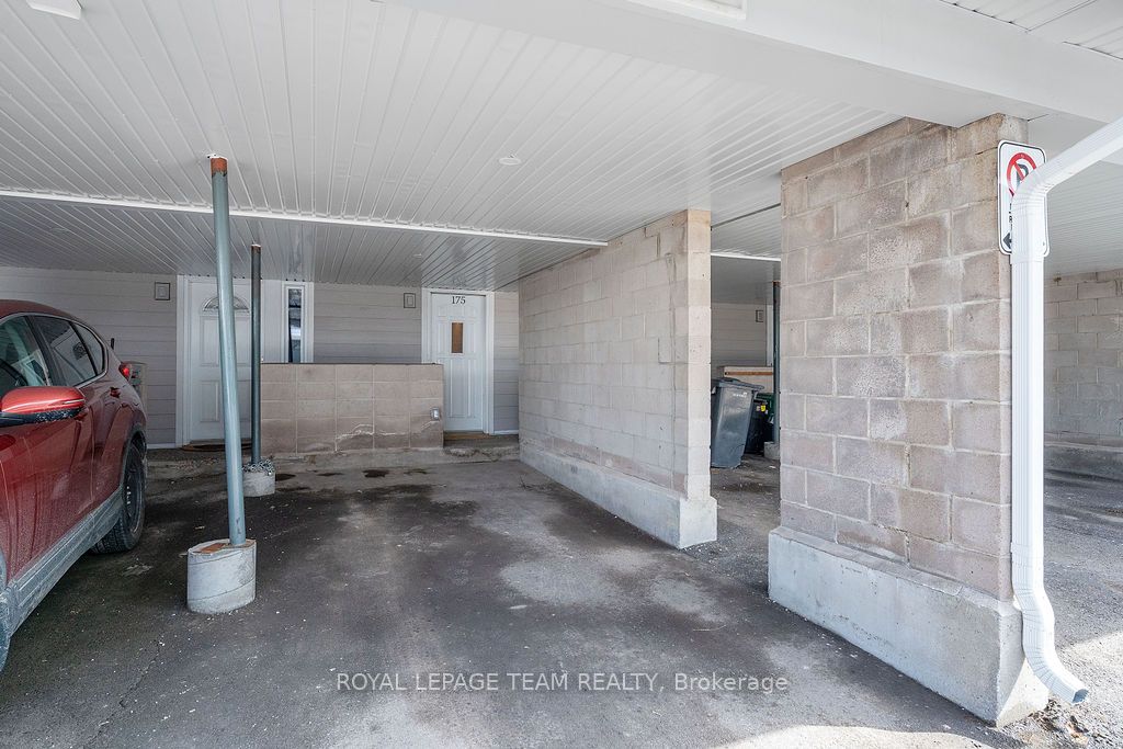 #175 - 825 Cahill Drive Property Photo 28
