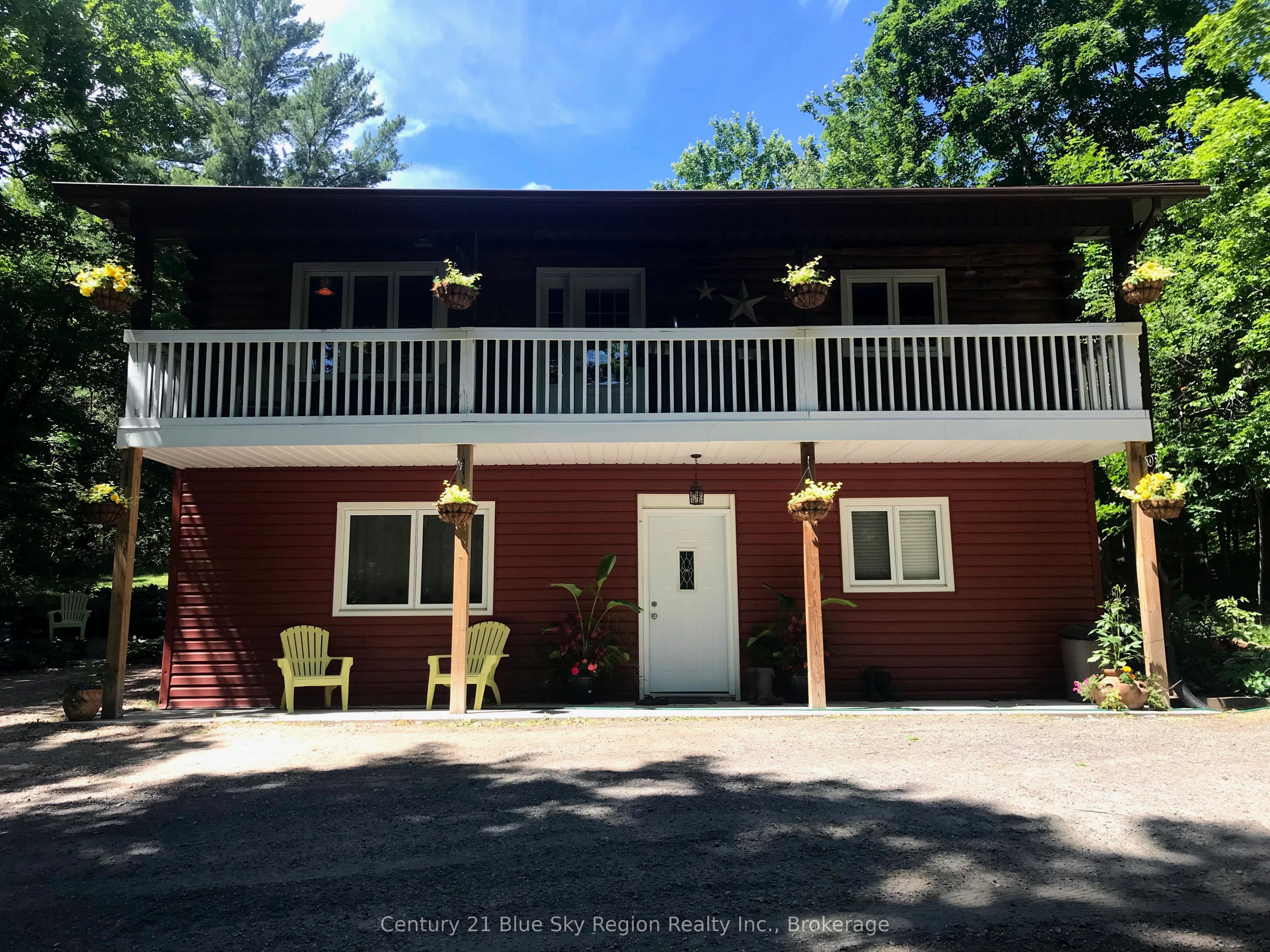 233 Glen Roberts Drive Property Photo 3