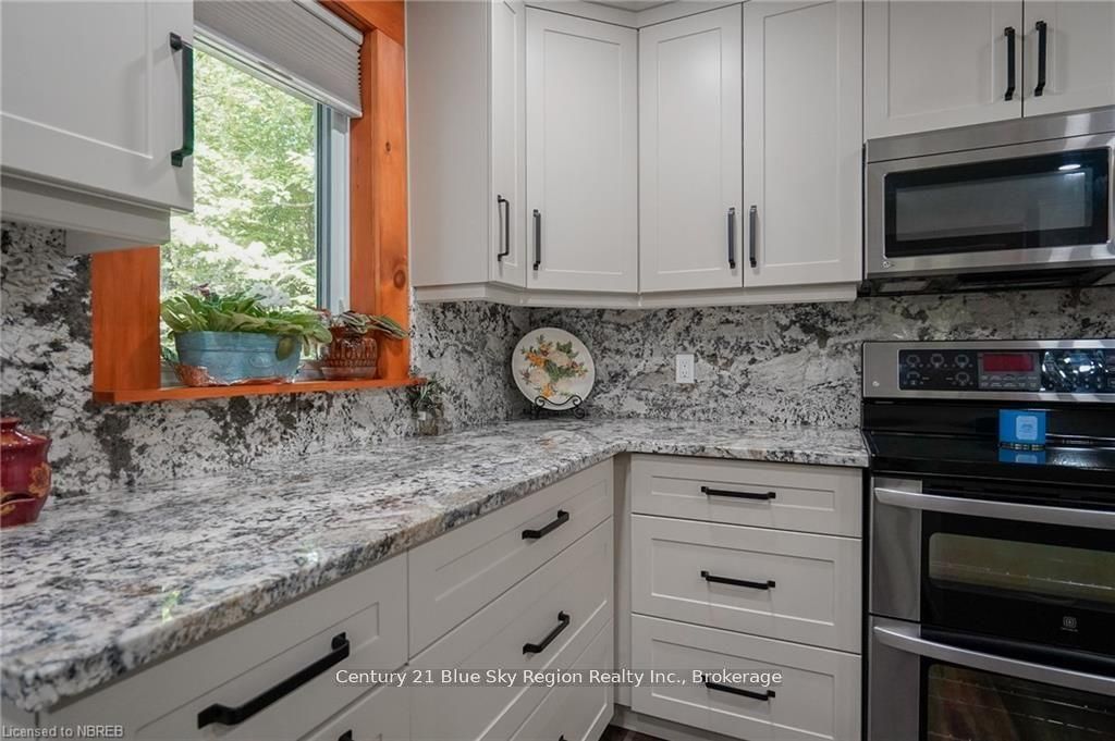 233 Glen Roberts Drive Property Photo 8