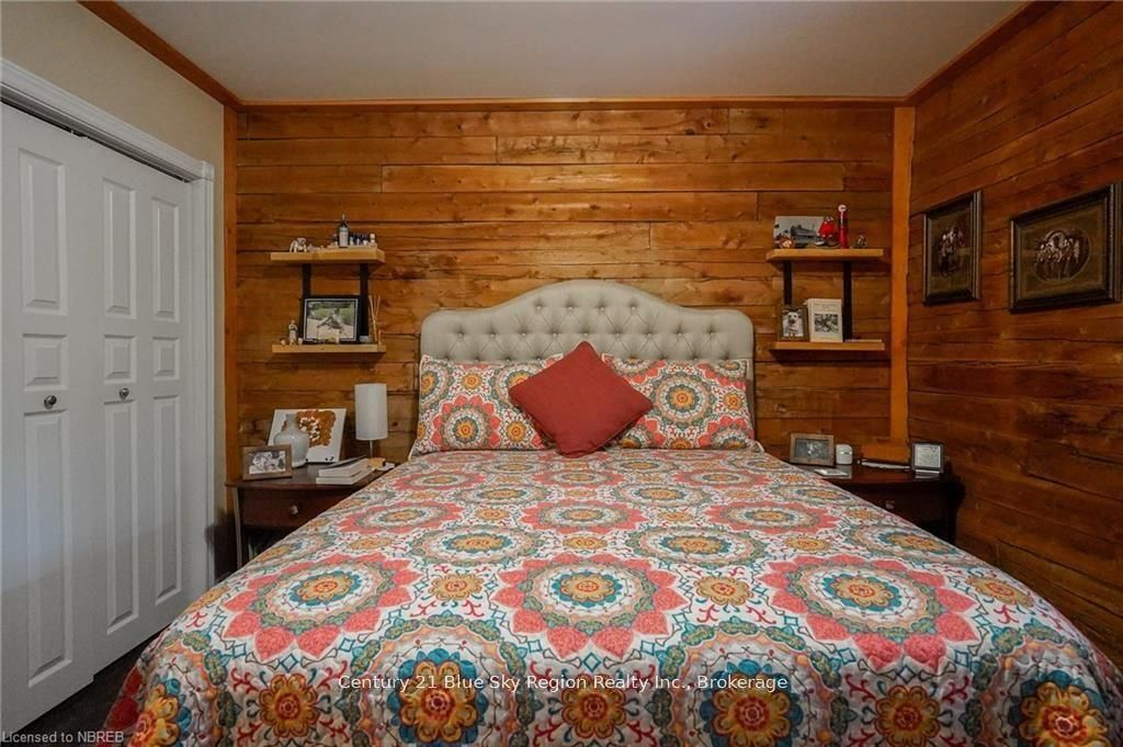 233 Glen Roberts Drive Property Photo 17