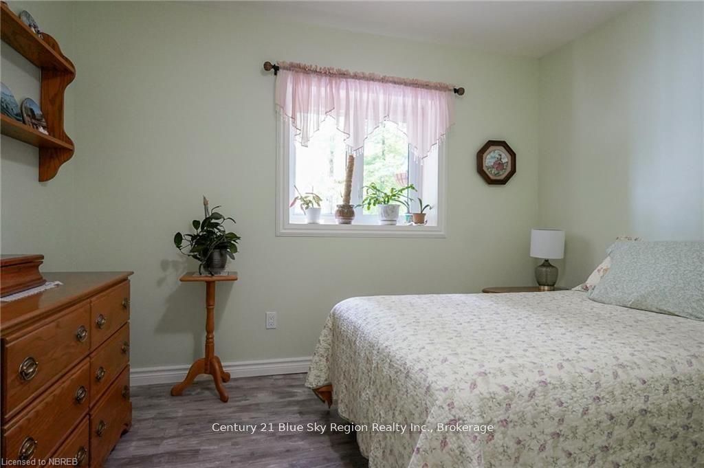 233 Glen Roberts Drive Property Photo 24