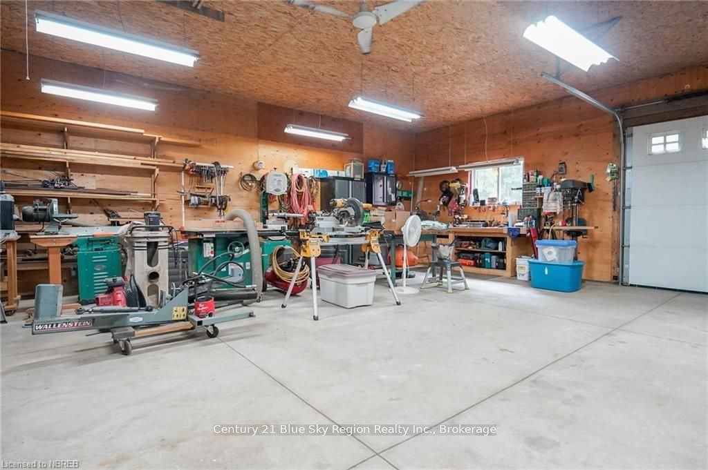 233 Glen Roberts Drive Property Photo 35