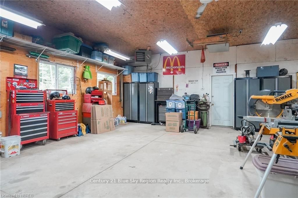 233 Glen Roberts Drive Property Photo 36