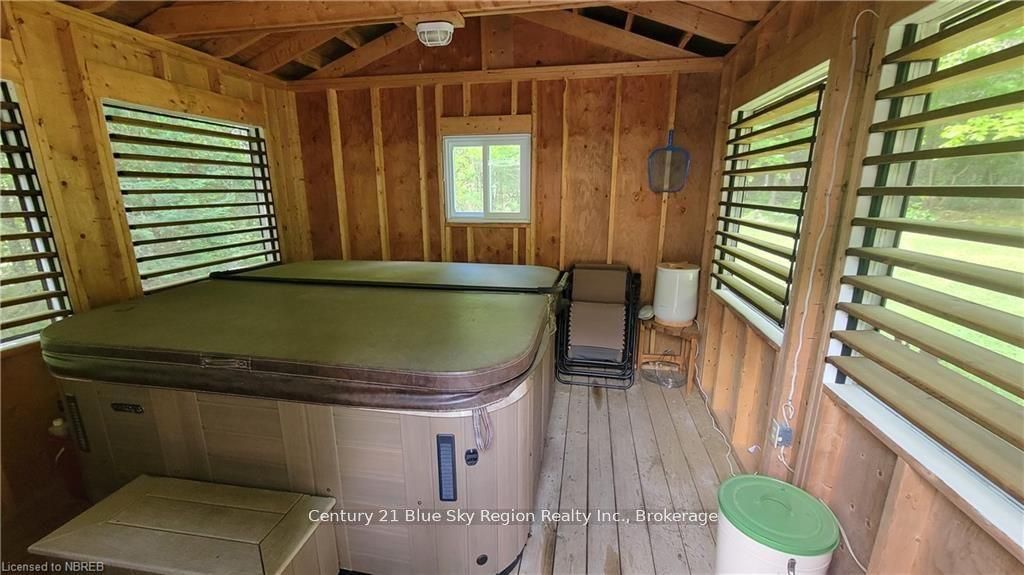 233 Glen Roberts Drive Property Photo 40
