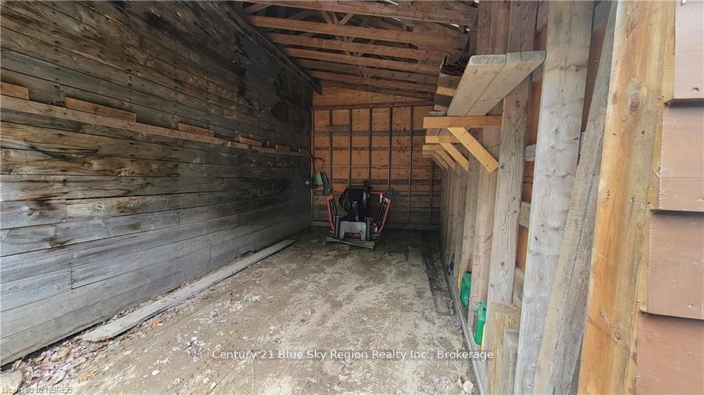 233 Glen Roberts Drive Property Photo 45