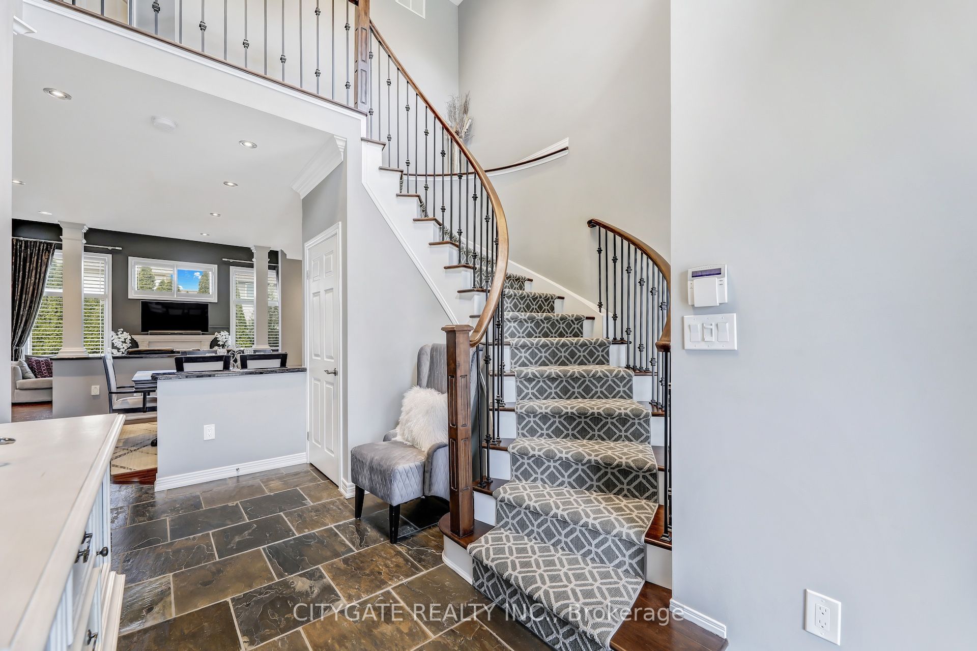 24 Simpson Avenue Property Photo 7