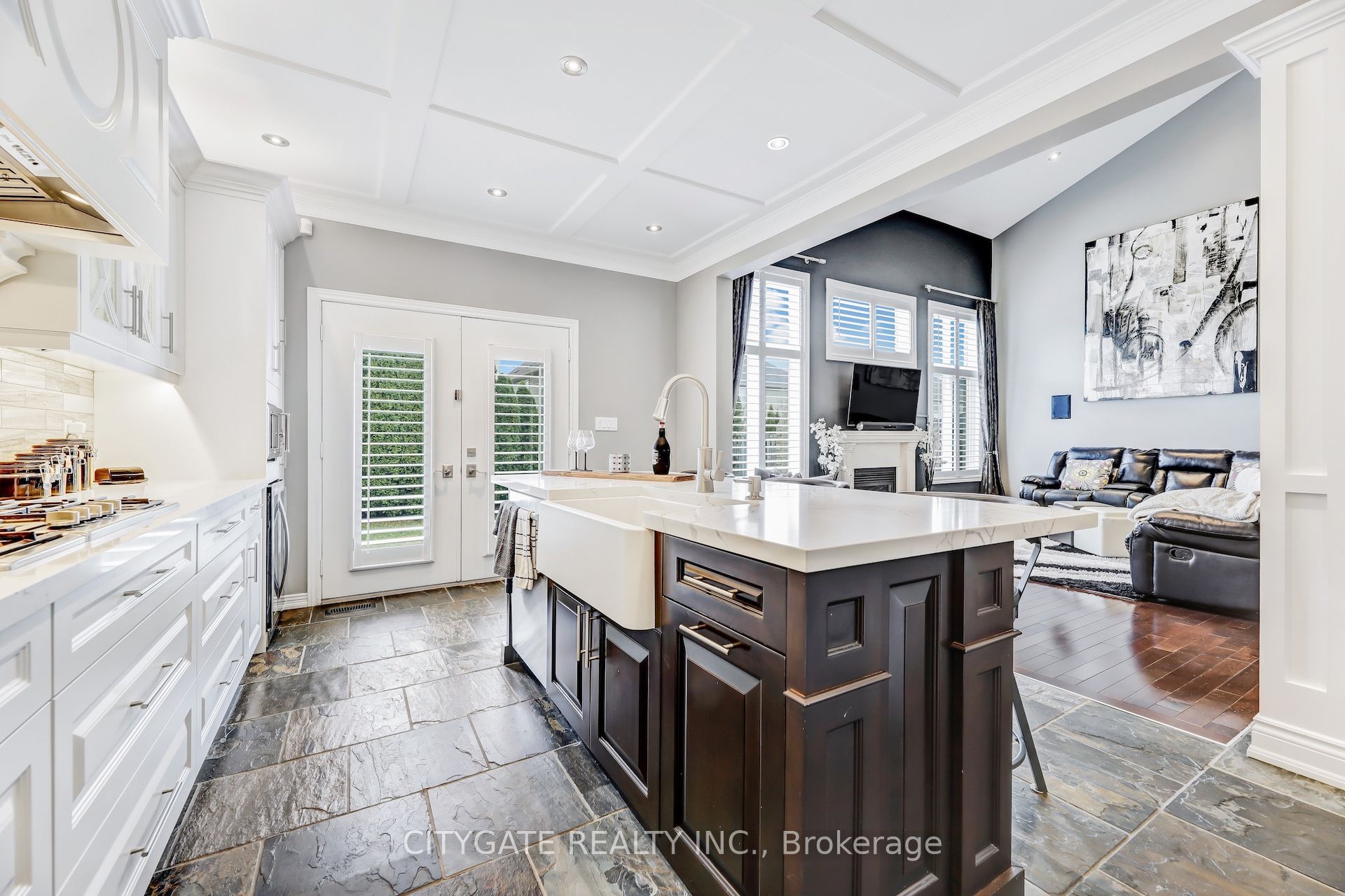 24 Simpson Avenue Property Photo 12