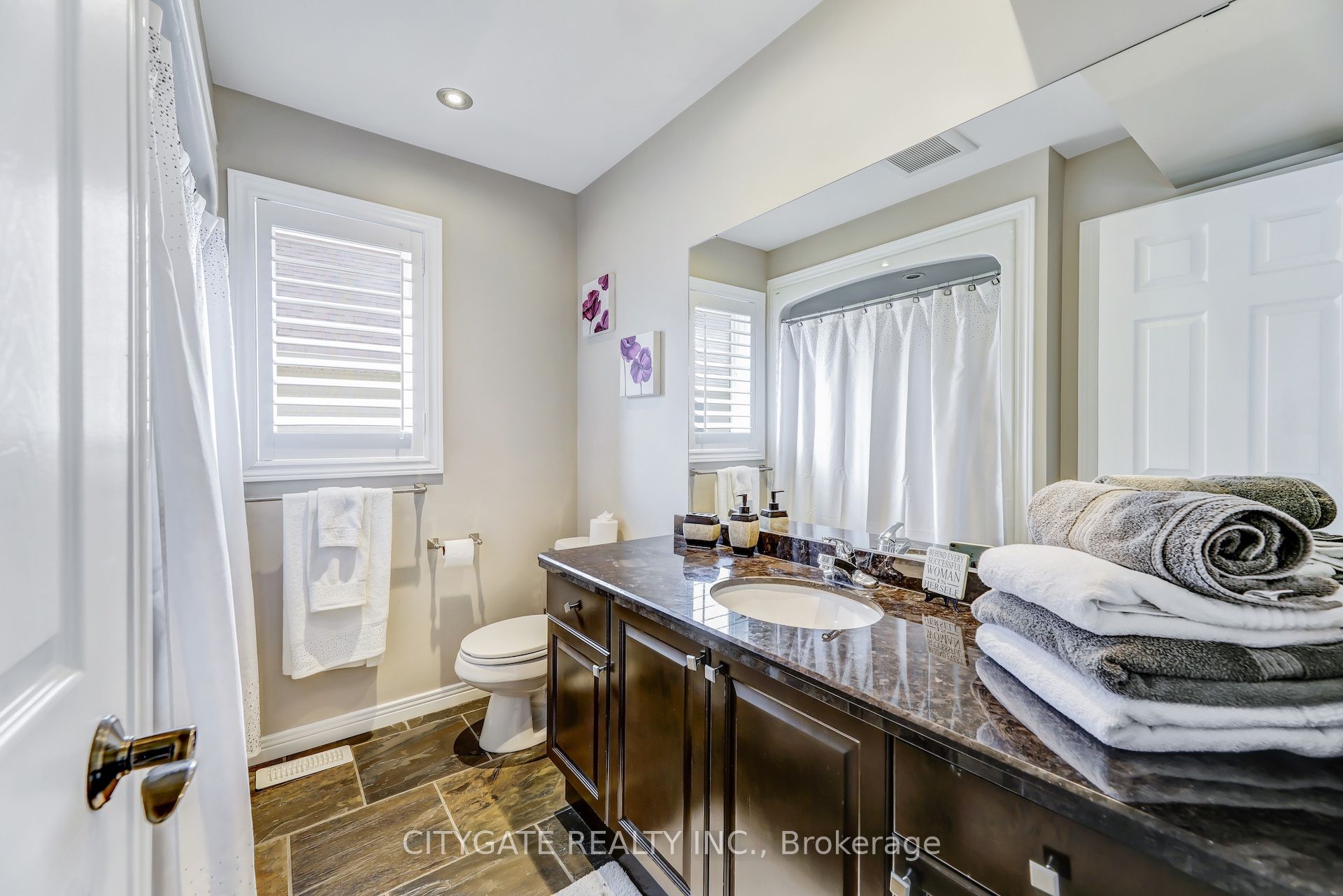 24 Simpson Avenue Property Photo 30