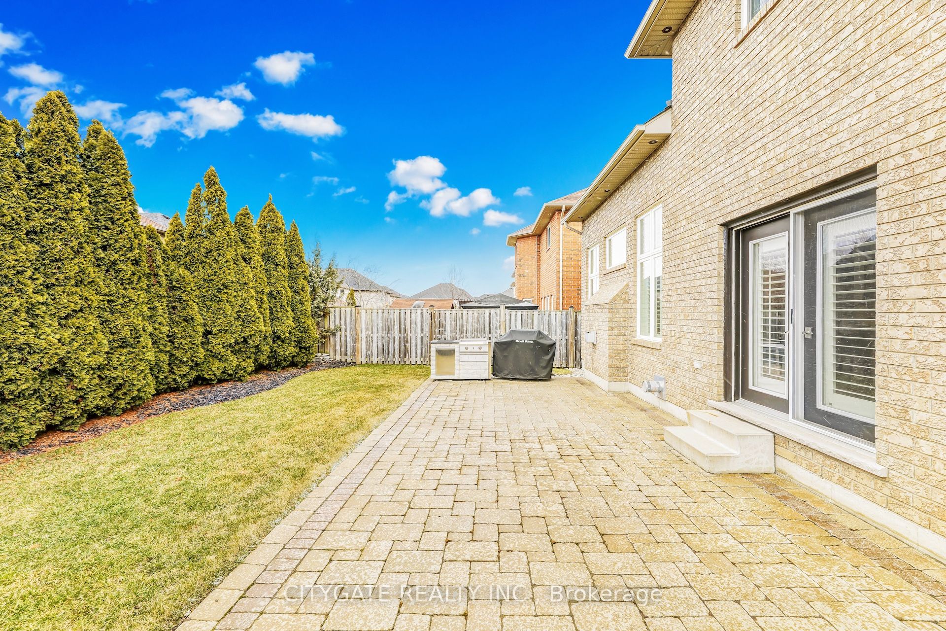 24 Simpson Avenue Property Photo 42