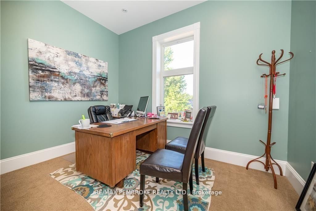 464 Pembroke Street Property Photo 22