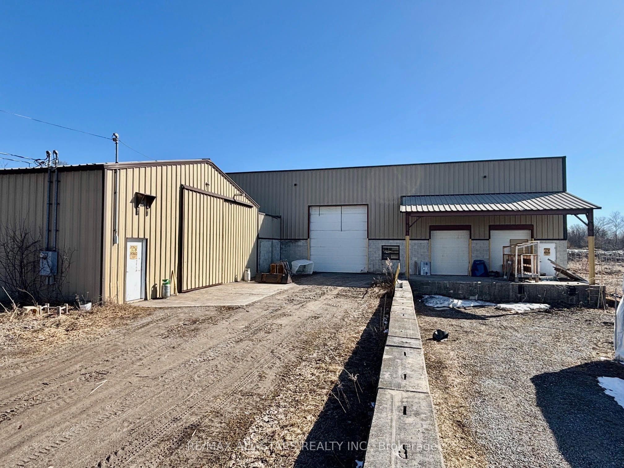542 Portage Road Property Photo 2