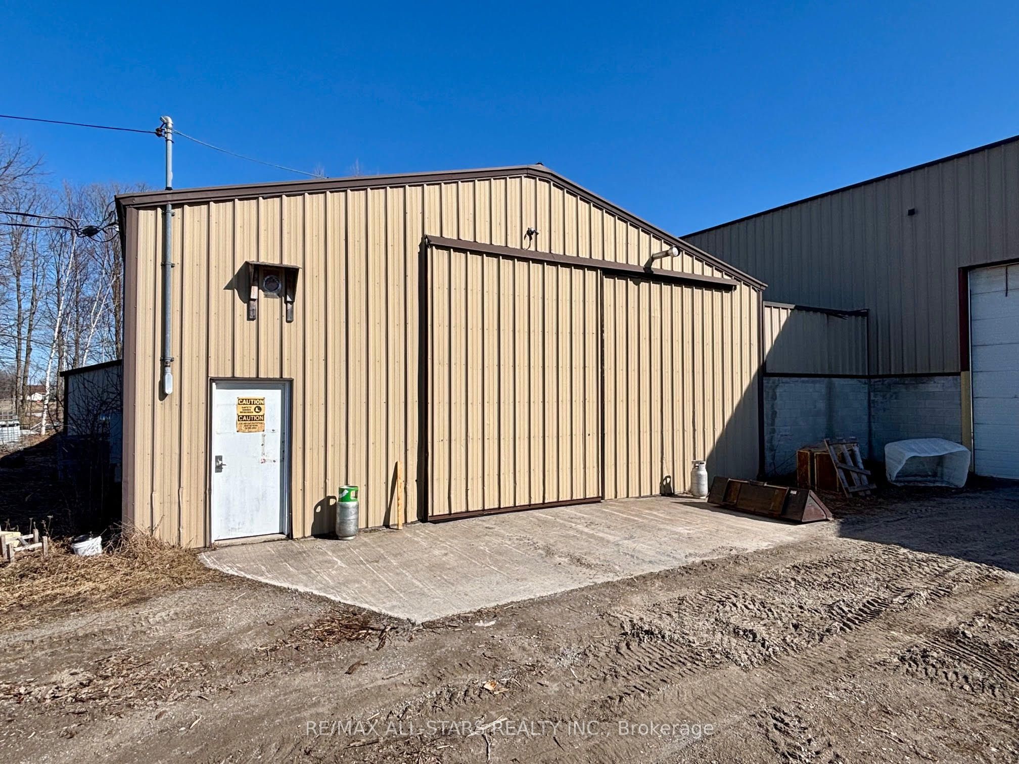 542 Portage Road Property Photo 3