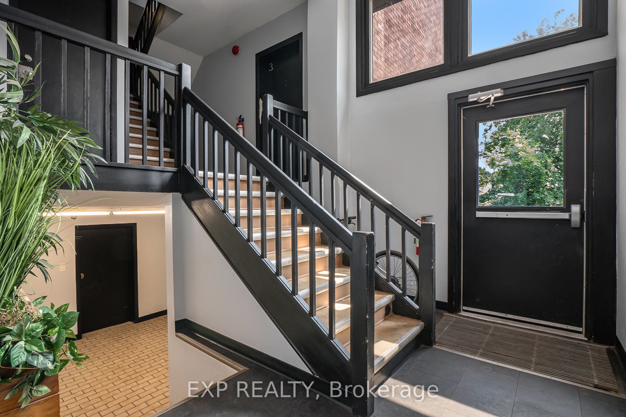 12 Garden Street Property Photo 5
